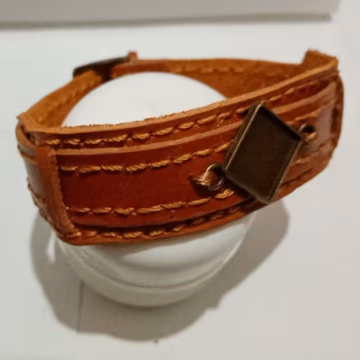 دستبند چرمی