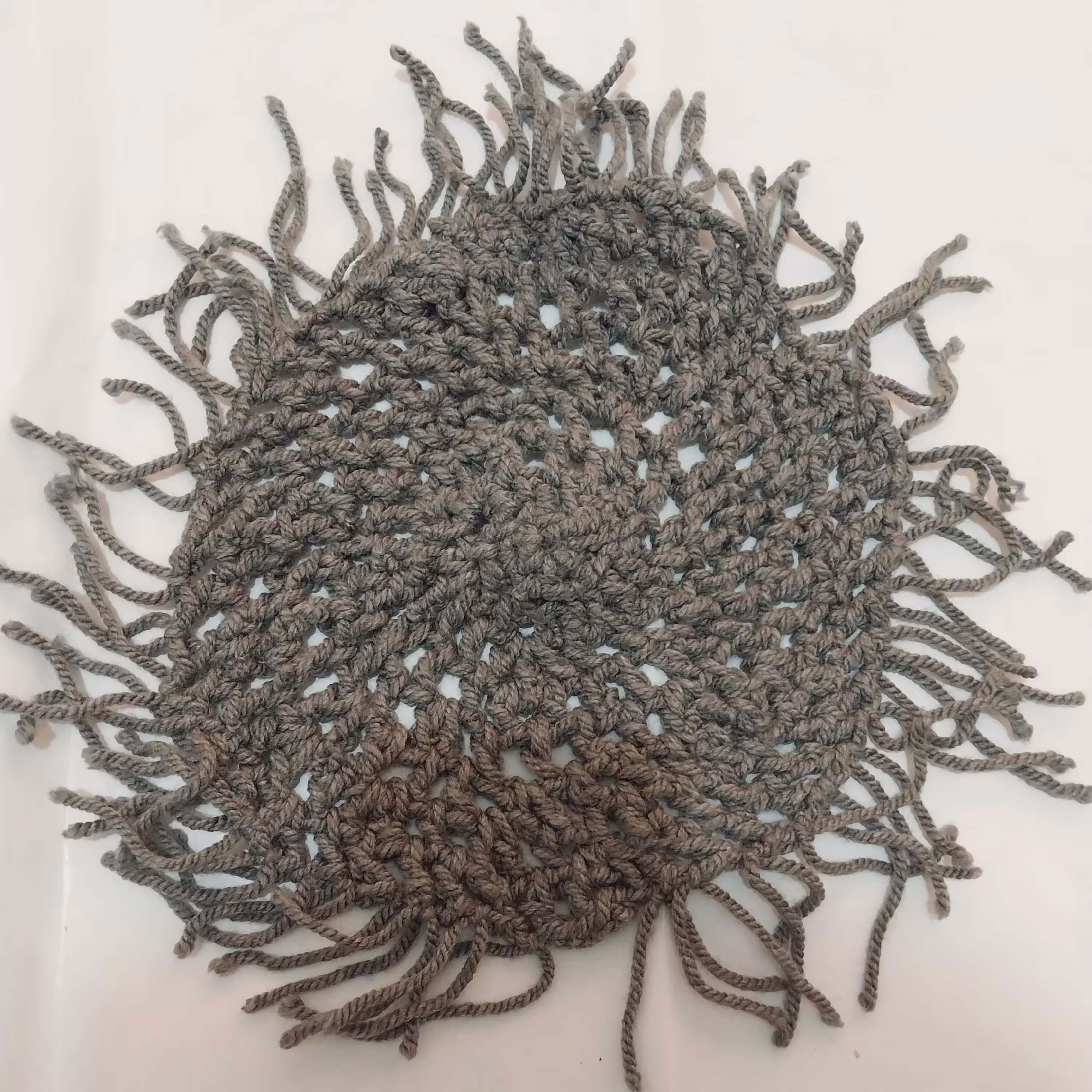 گل میز یا رو میزی بافتنی