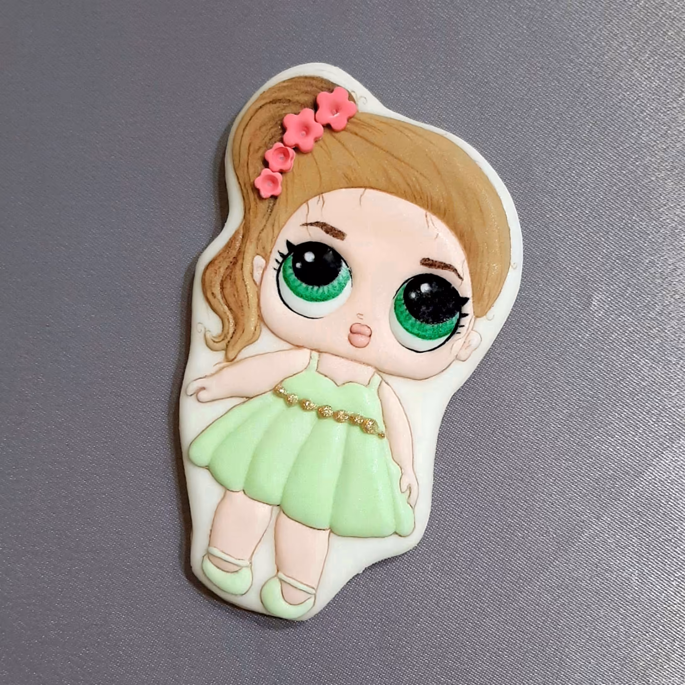 کوکی دکوراتیو رویال آیسینگ طرح دختر کوچولو در رنگ و طرح دلخواه