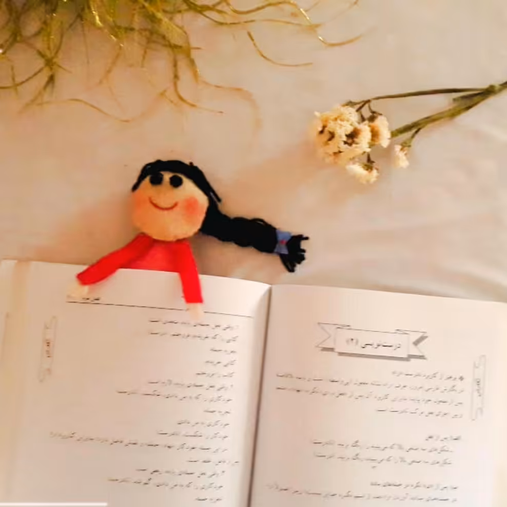 نشانگر کتاب (بوک مارک) طرح دختر نمدی دست ساز