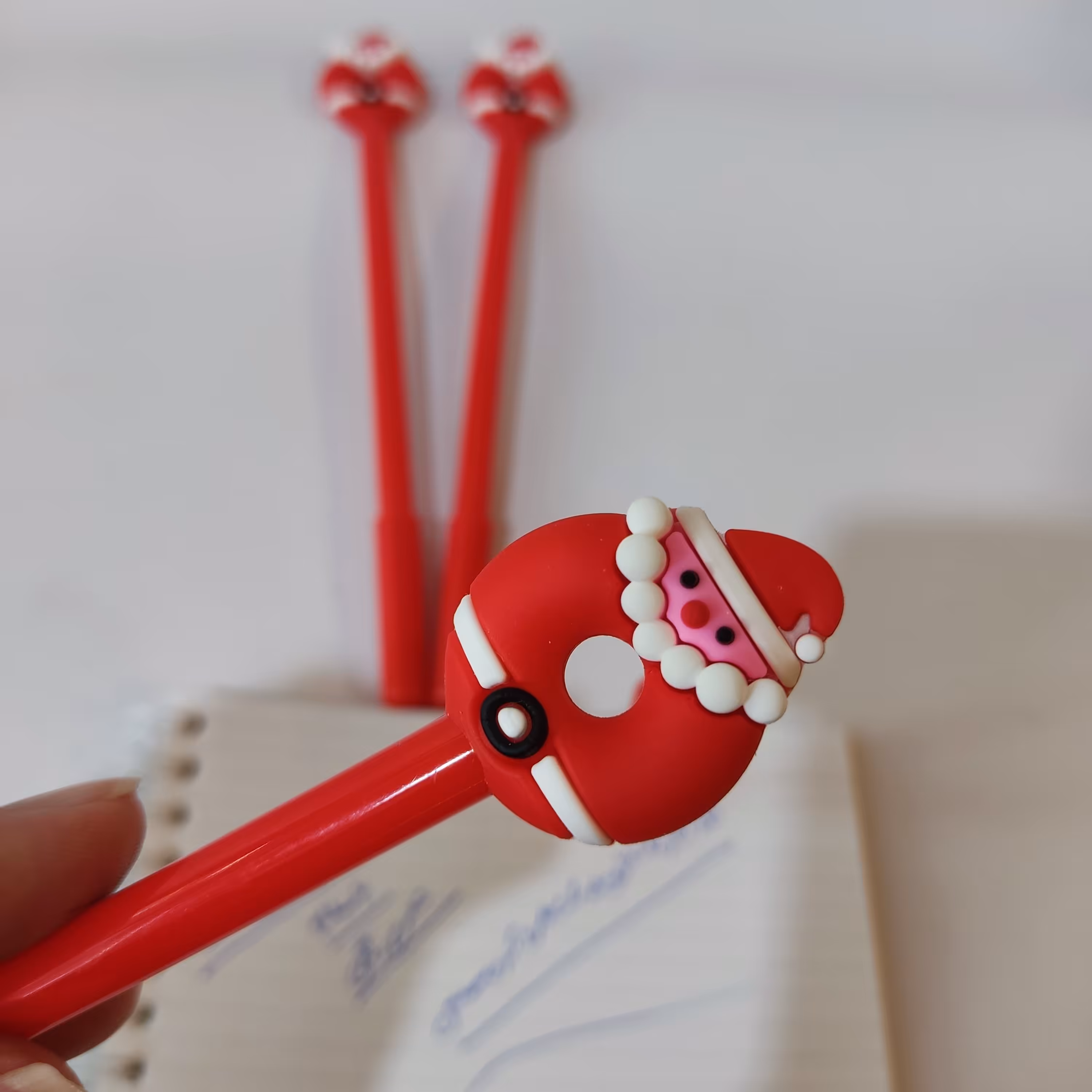 خودکار فانتزی درجه یک دوناتی کریسمس طرح بابانوئل با جوهر سیاه