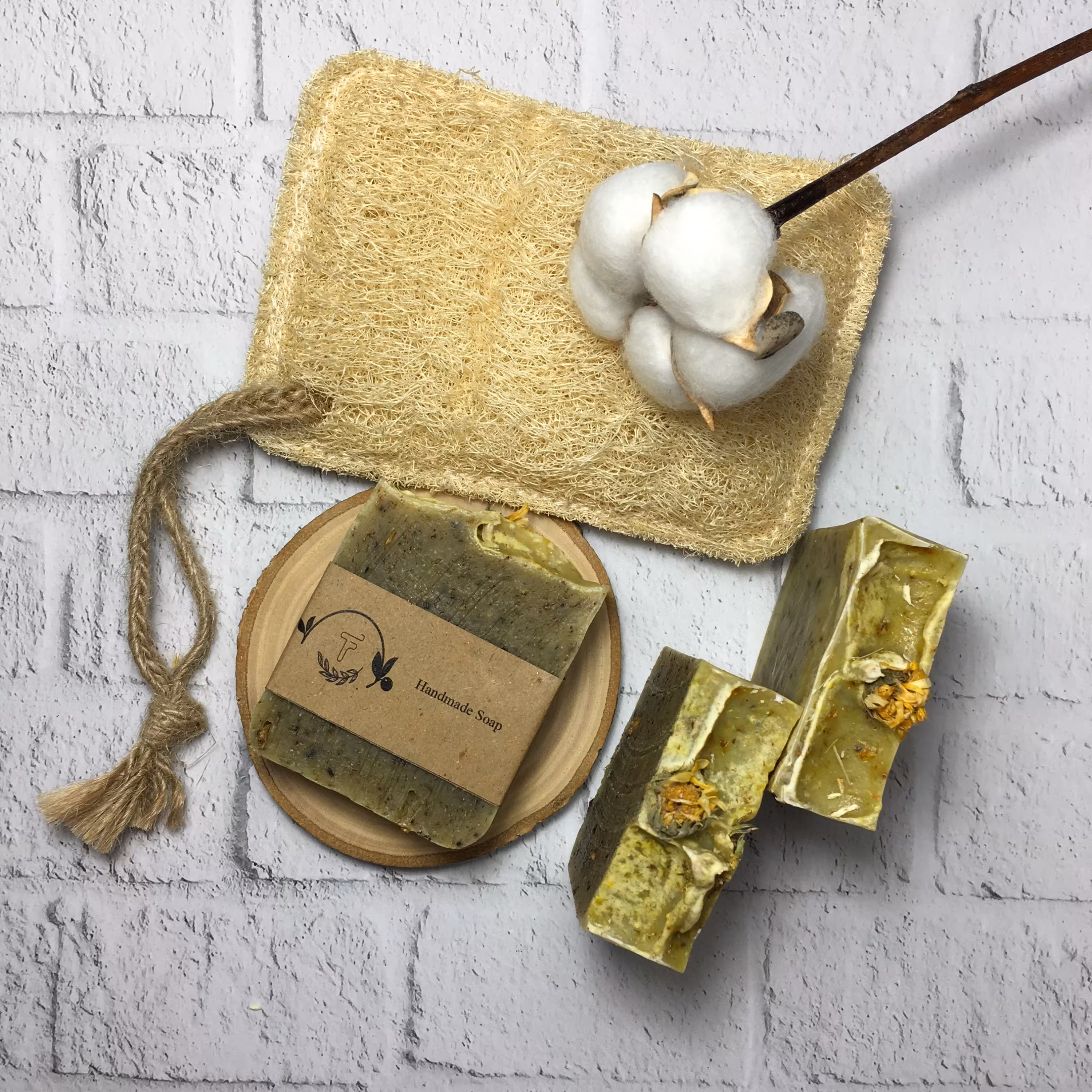 صابون دست ساز گل همیشه بهار با خاصیت نرم کنندگی