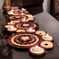 تمام مکرومه،رومیزی و فرشینه، رنگ‌بندی متنوع ،دستبافت خاتونی،قابل تغییر در چیدمان 