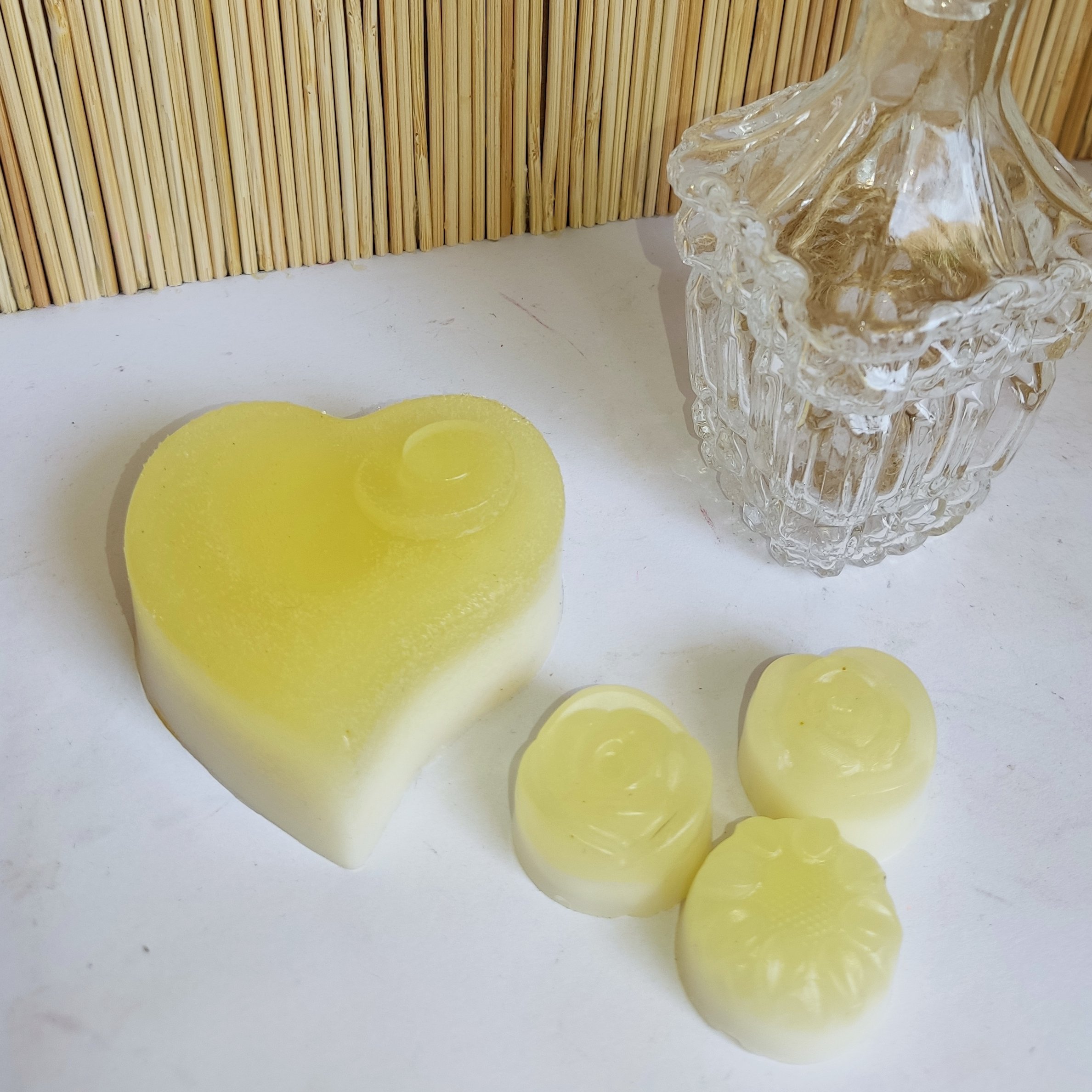 صابون عسل ( گلیسیرینه گیاهی دست‌ساز 100 گرمی)