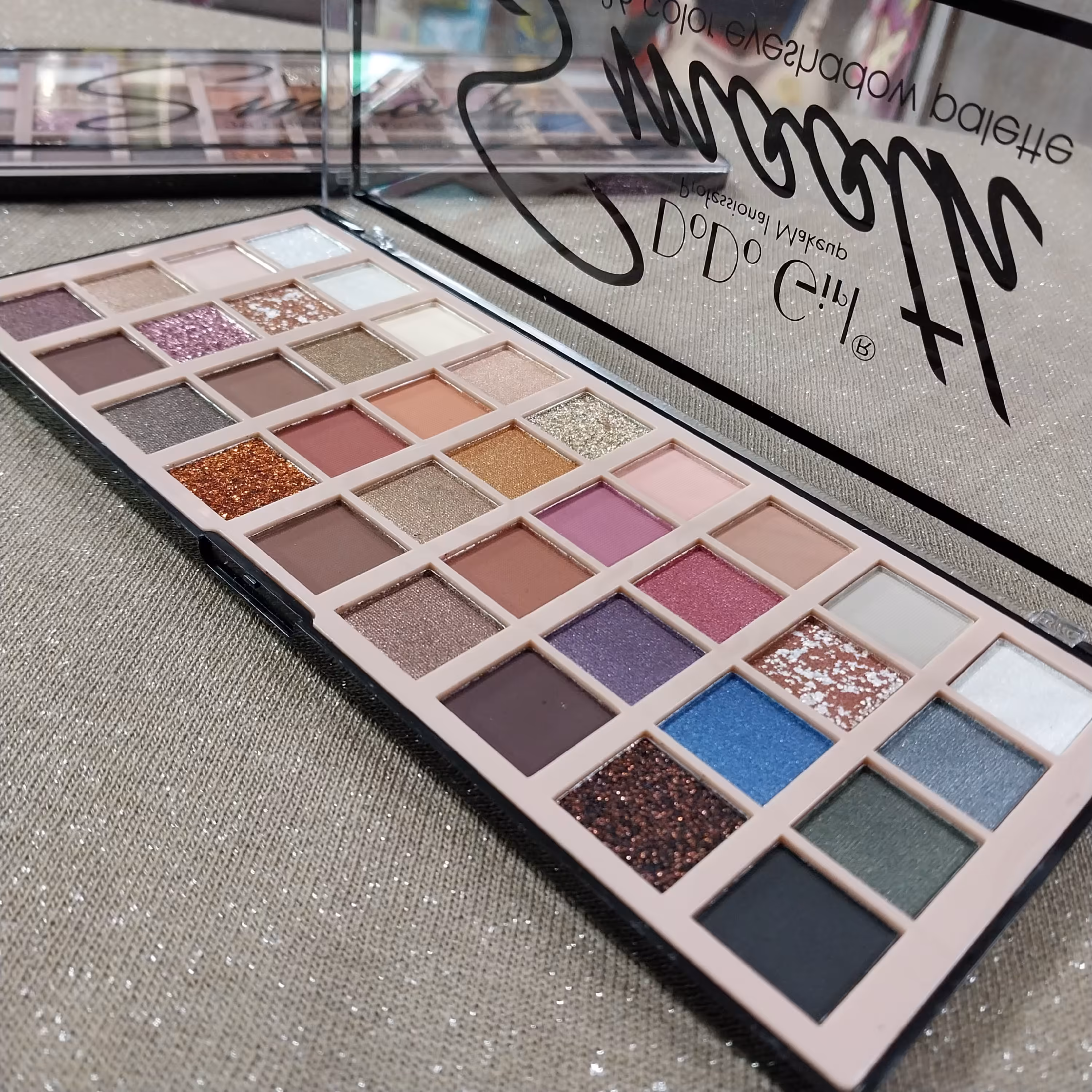 پالت سایه چشم دودو گرل مدل Smooth مجموعه 36 رنگ شماره B