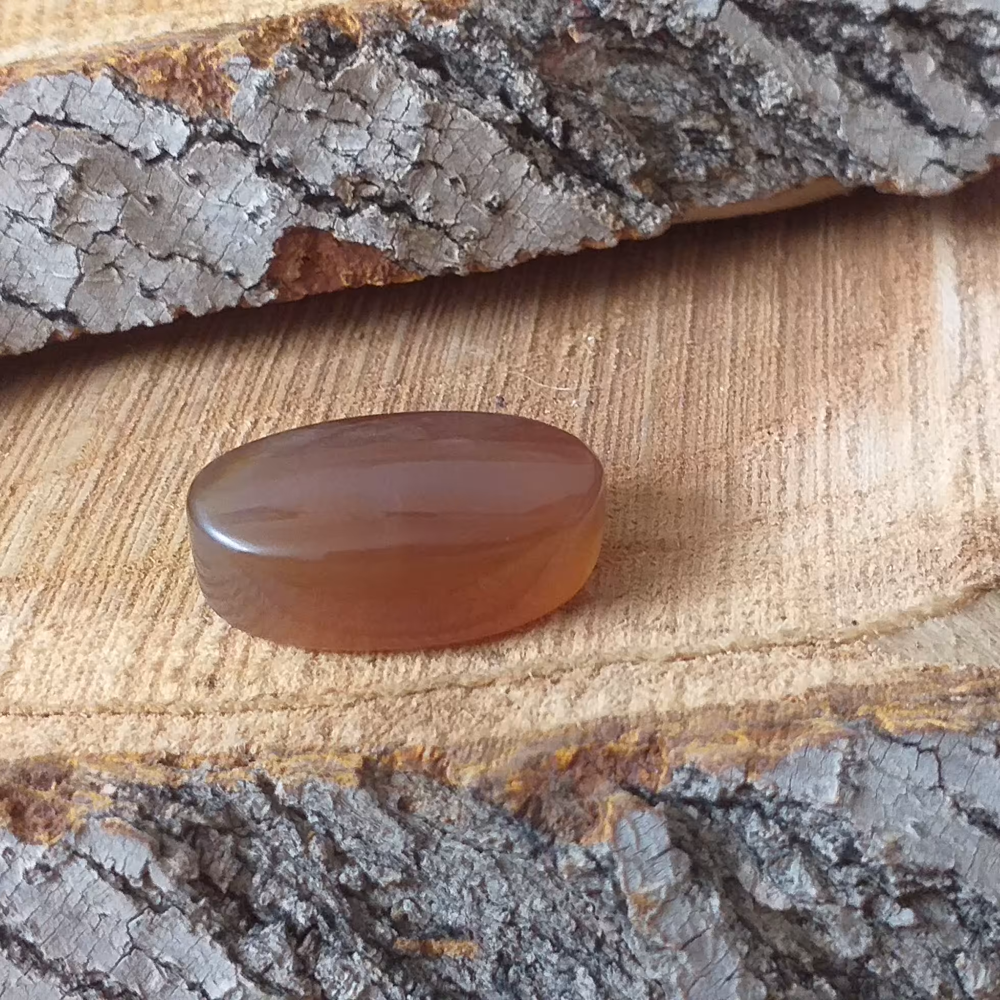 نگین عقیق خرمایی ابدار