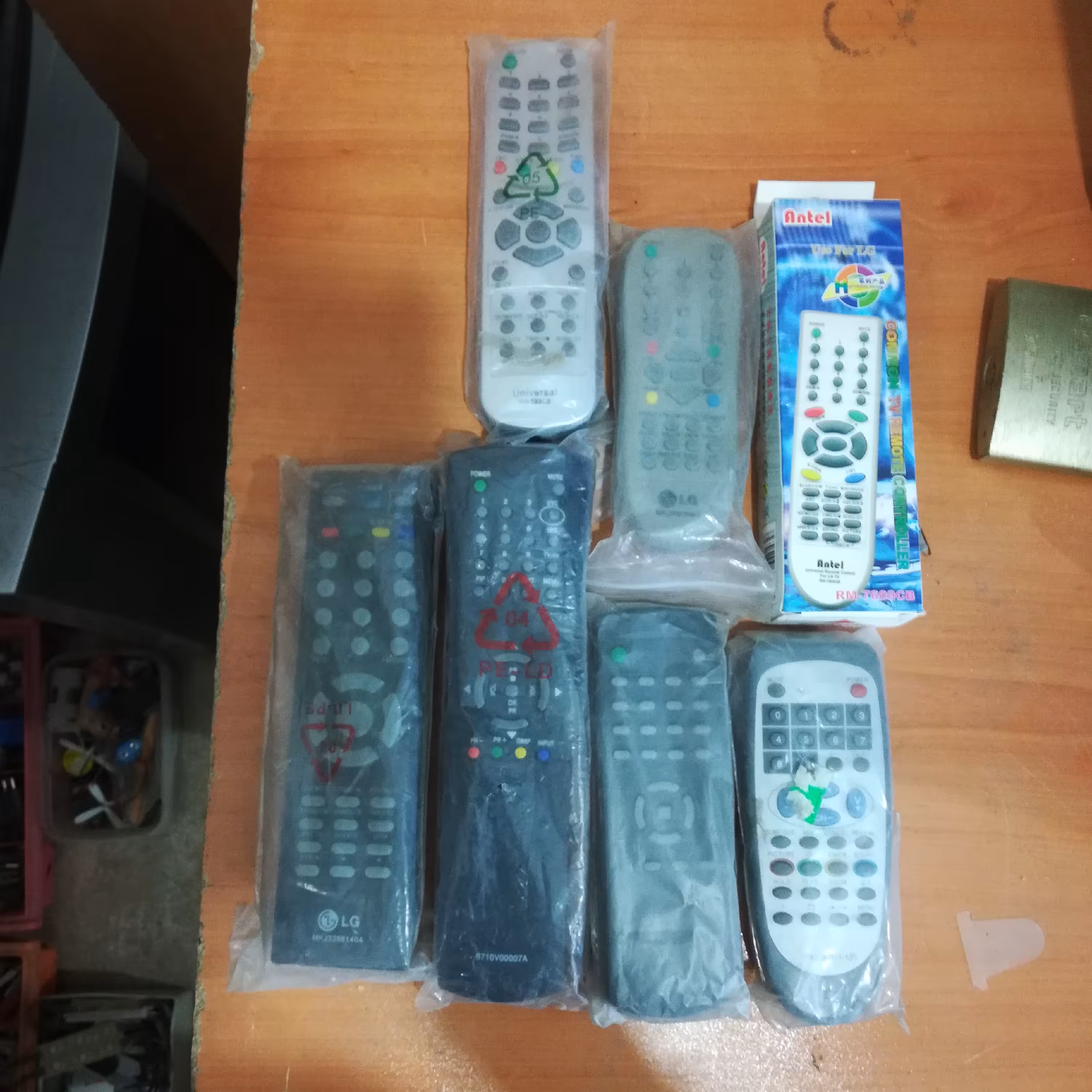 انواع کنترل تلویزیون الجی قدیمی 