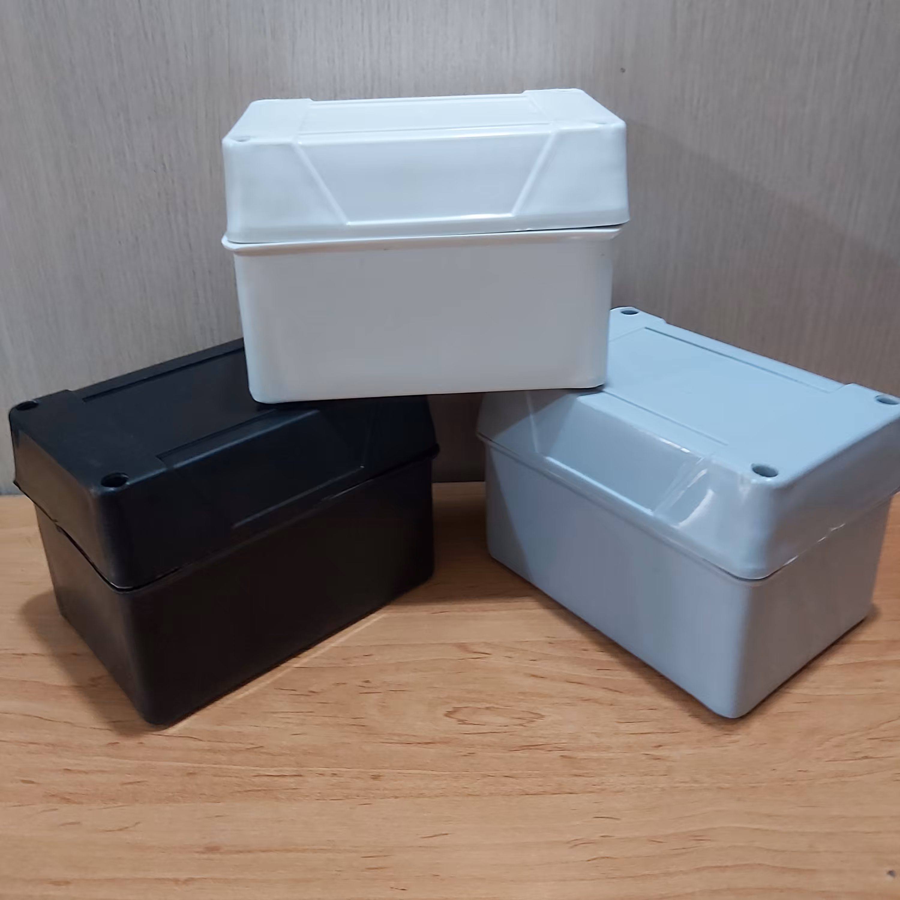 جعبه باکس تقسیم برق  برد الکترونیکی دوربین مداربسته