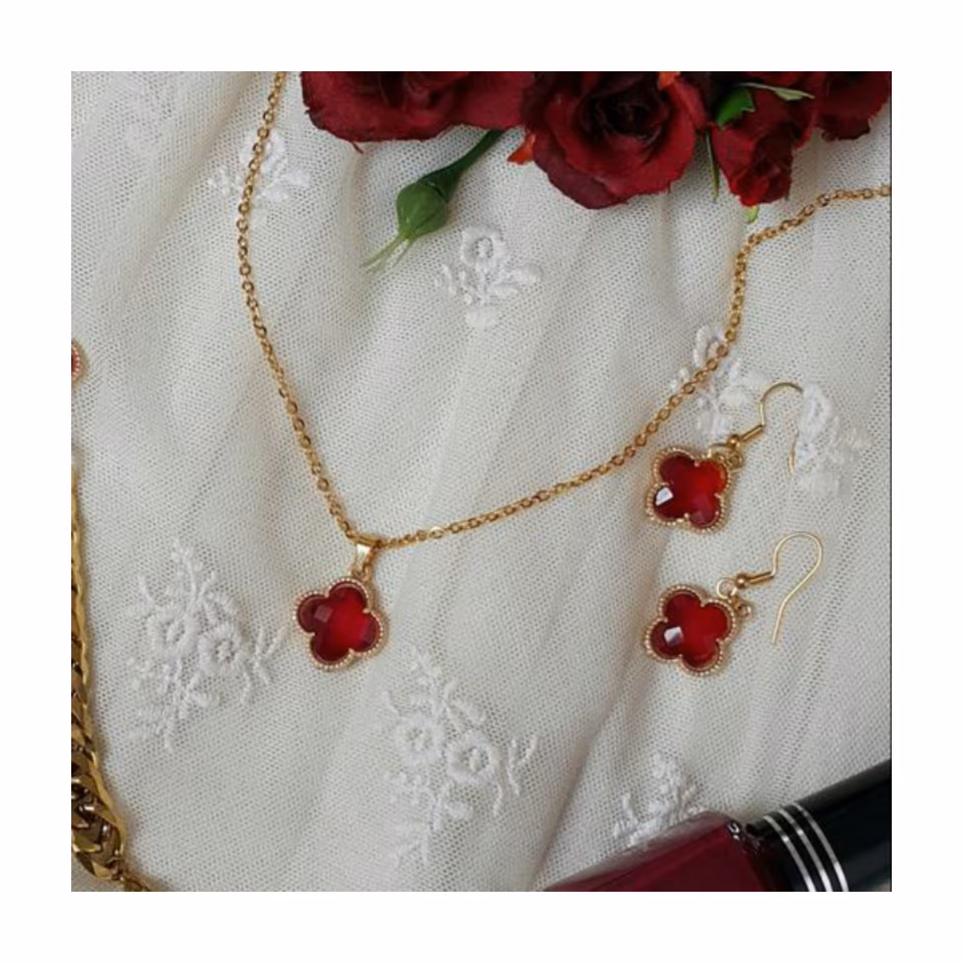 نیمست ونکلیف کریستالی قرمز