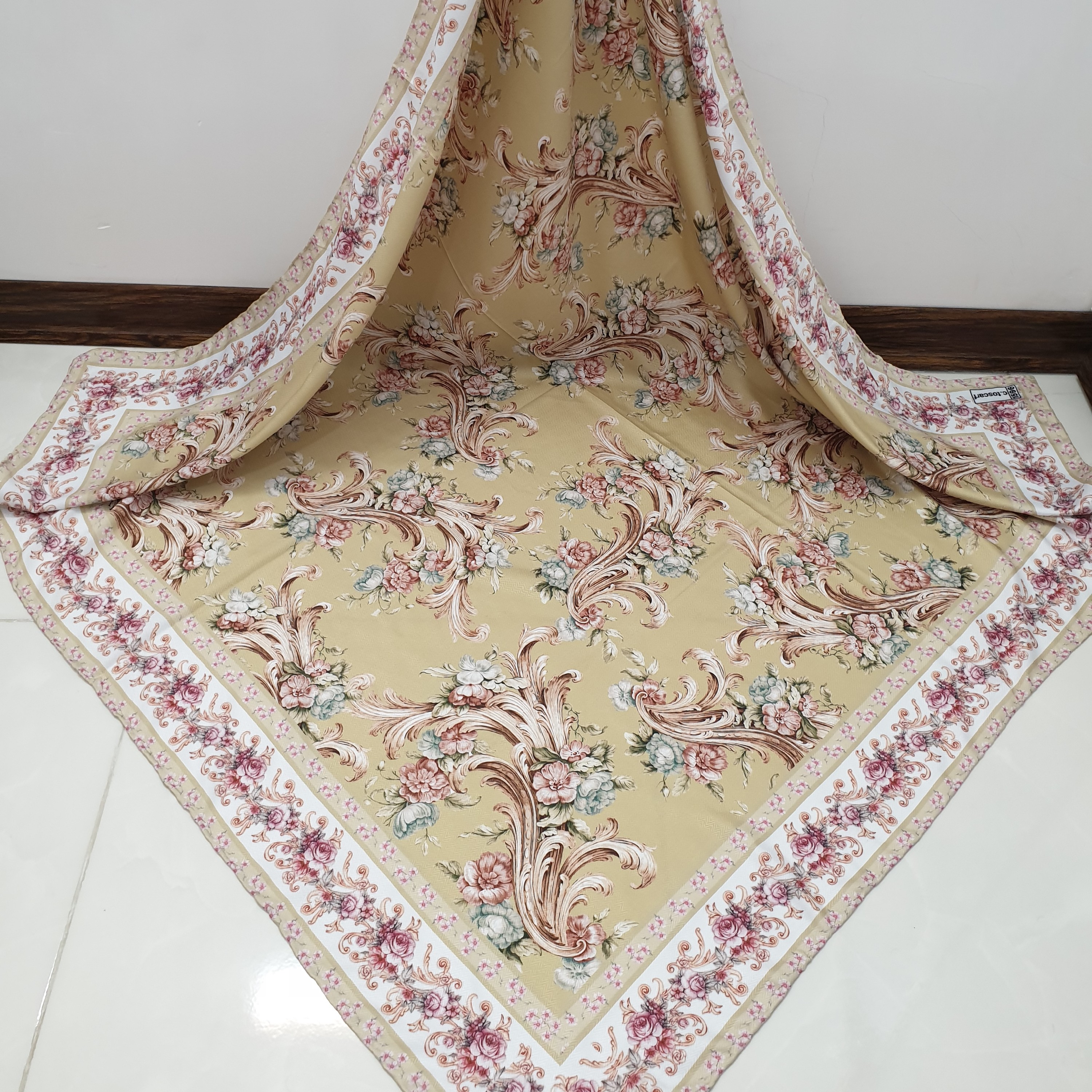 روسری بهشت زمینه سبز