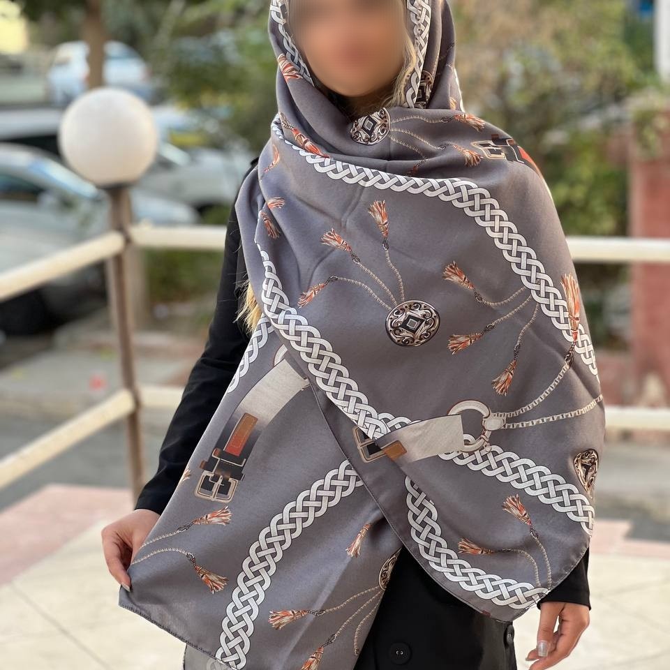 شال رنگ طوسی طرح زنجیری جنس نخی بهاره کیفیت عالی ri14