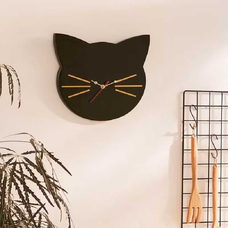ساعت دیواری قطر 30 ارتفاع 40  طرح گربه ام دی اف  مشکی مات