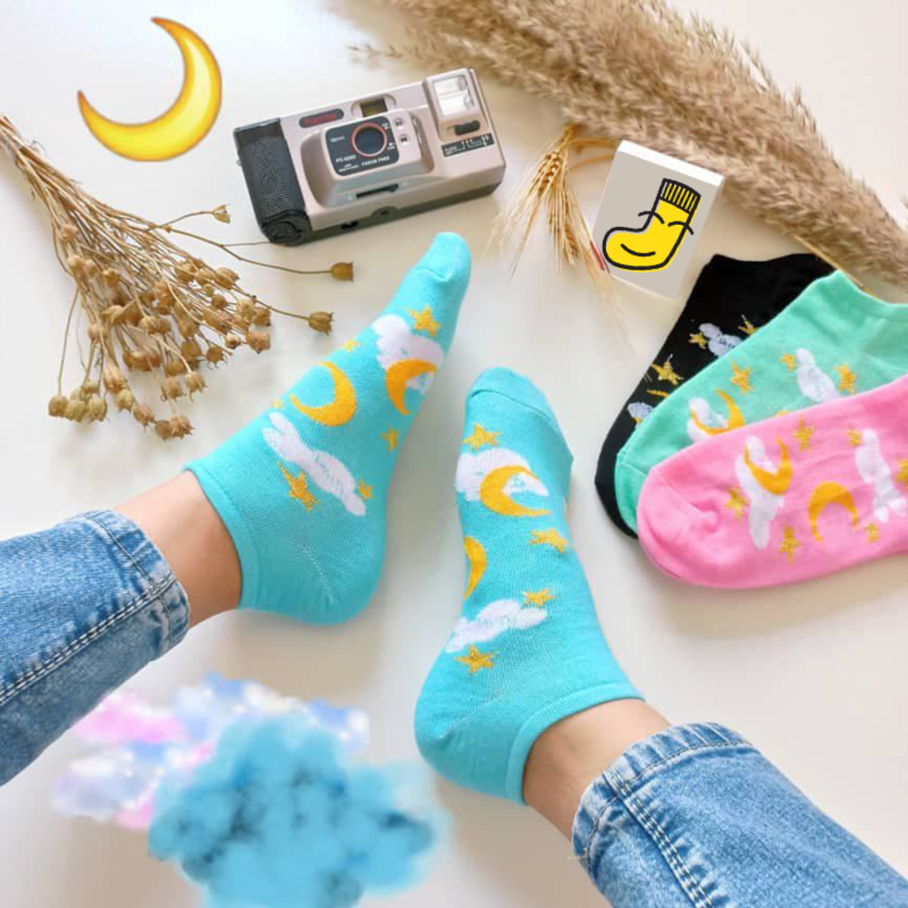 جوراب مچی قوزکی با طرح ابر و ماه و ستاره سبز آبی