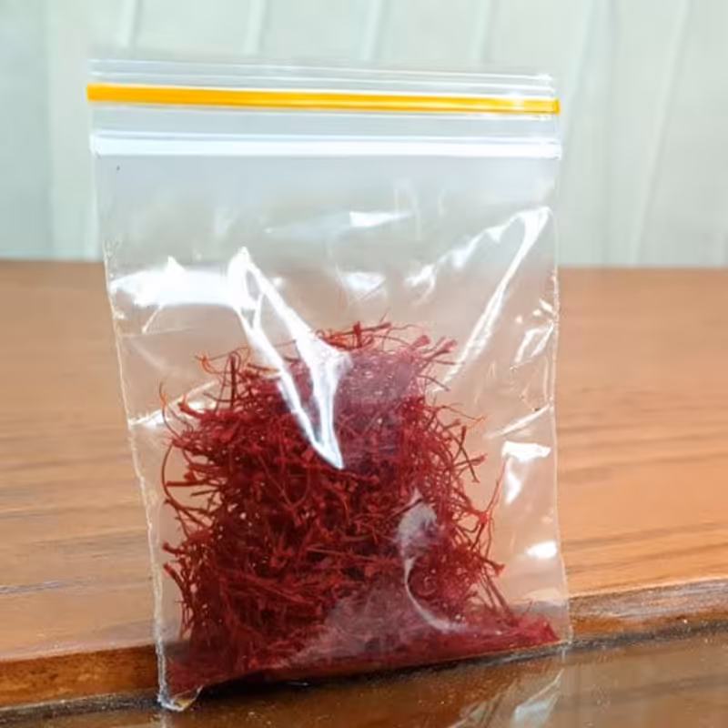 زعفران  2 گرمی نگین درجه 1