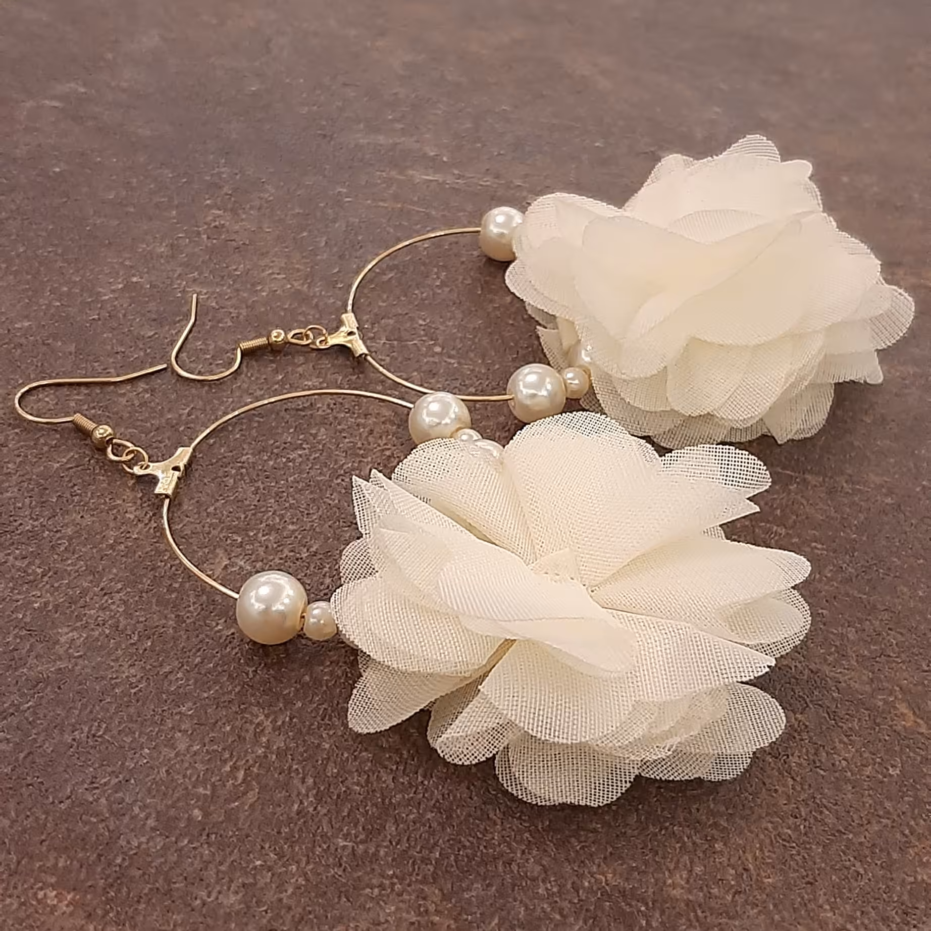 گوشواره گل پارچه ای نباتی