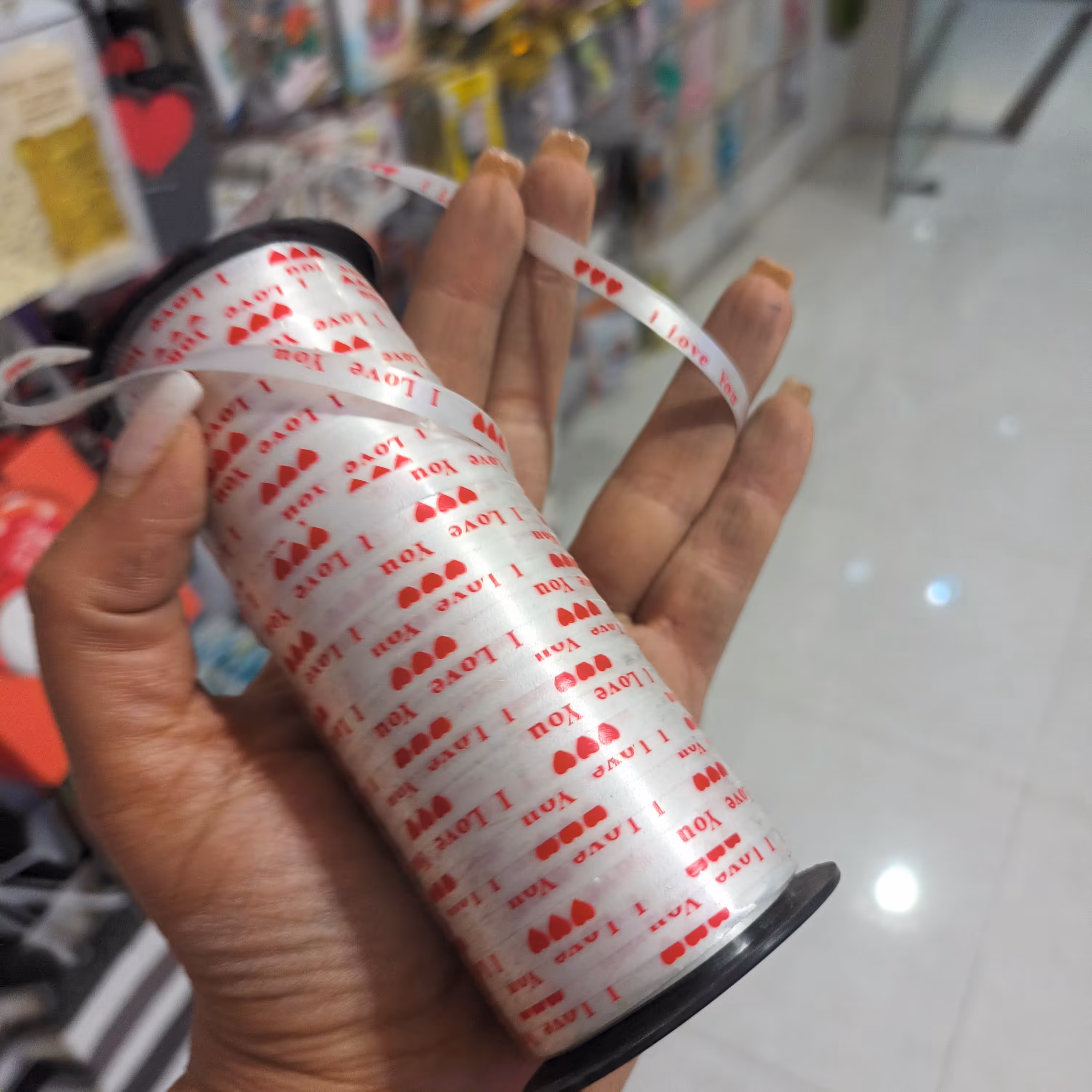 روبان بادکنک سفید لاو - روبان سفید لاو - ربان سفید love