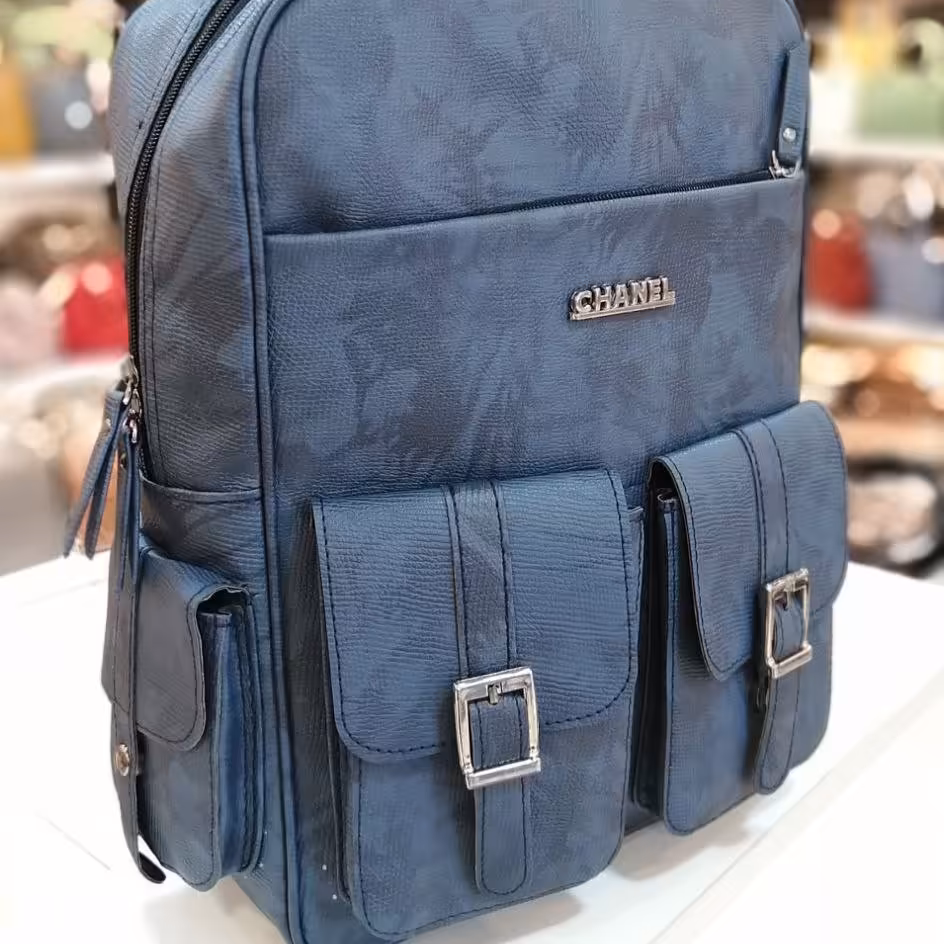 کوله پرفروش کد  965 
کوله  فانتزی جنس رویه وآستر خارجی  
سایز (34در43)
گ