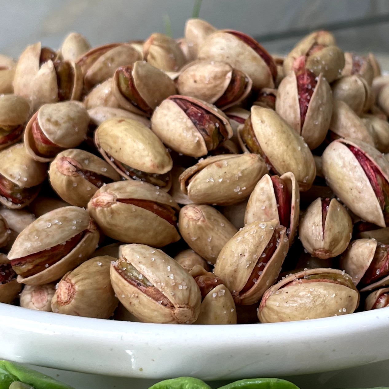 پسته نمکی شور محلی(ارسال رایگان )