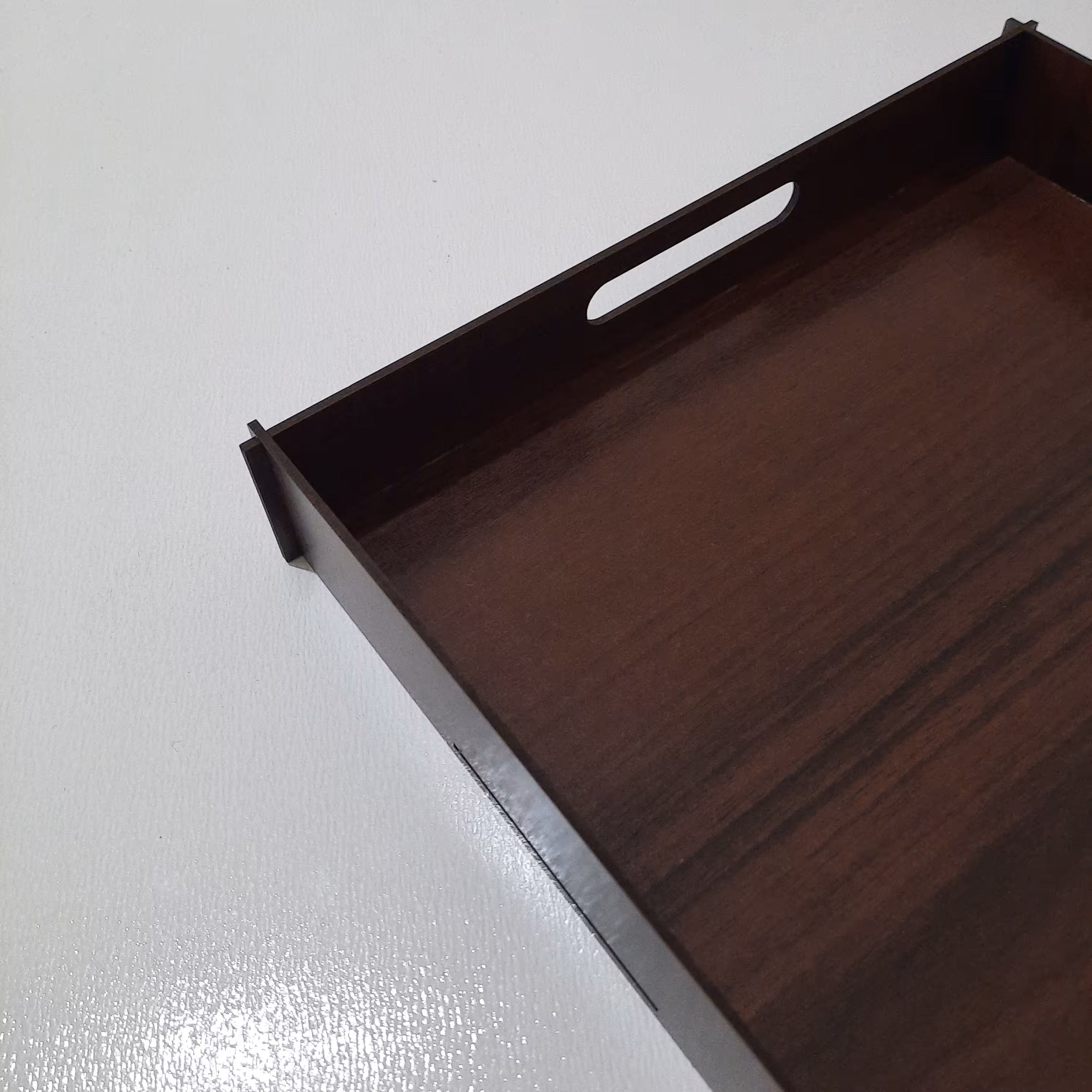 سینی چوبی فینگرفود مستطیل سایز 30 در 40 سانت رنگ گردویی بسته 2 عددی