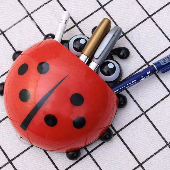 جا مسواکی و وسایل طرح کفشدوزک قرمز جنس پلاستیک 