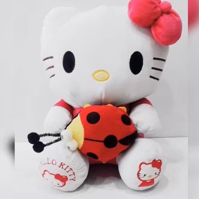 عروسک کیتی کفشدوزکی