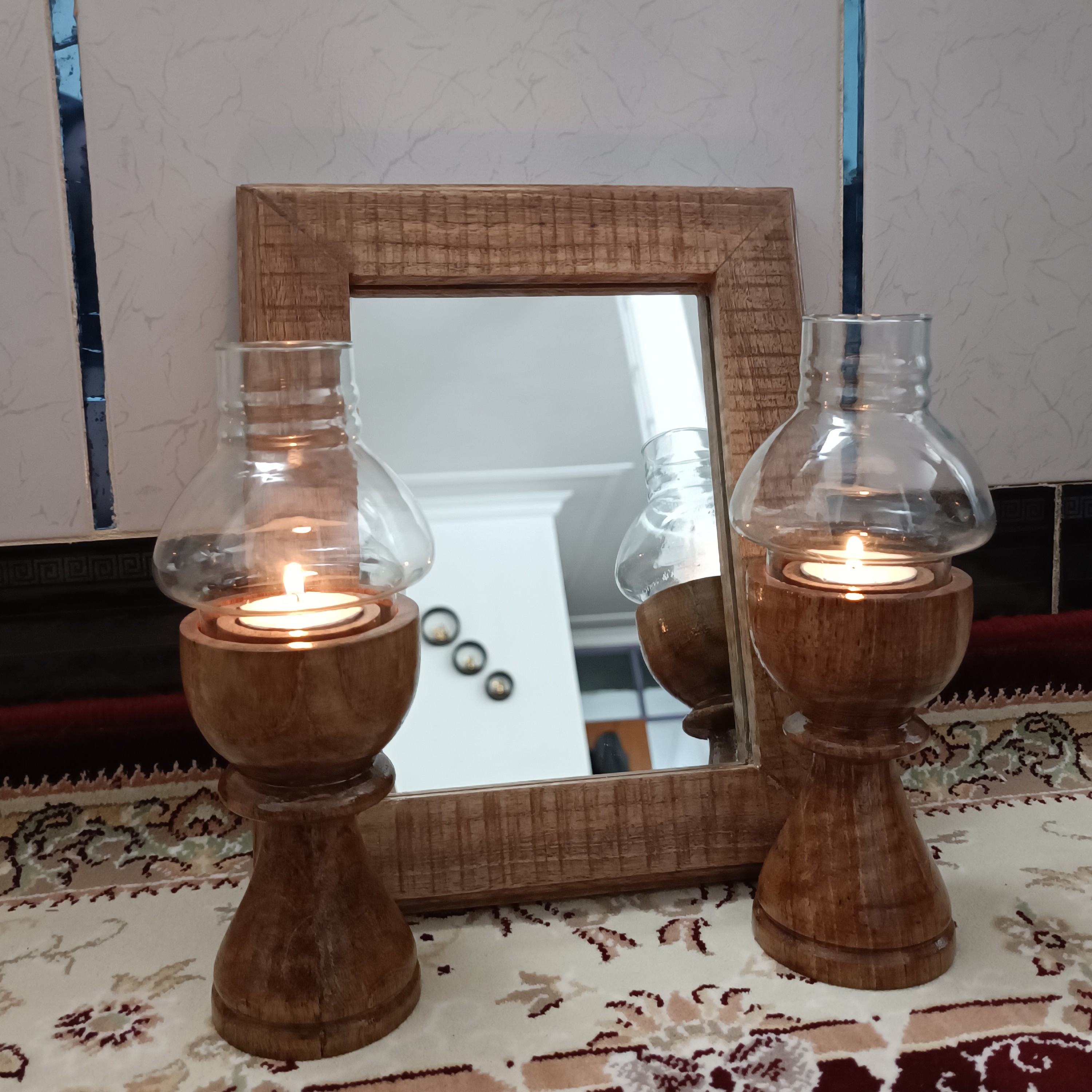 اینه شمعدانی چوب گردو صنایع دستی با لا ترین کیفیت ممکن