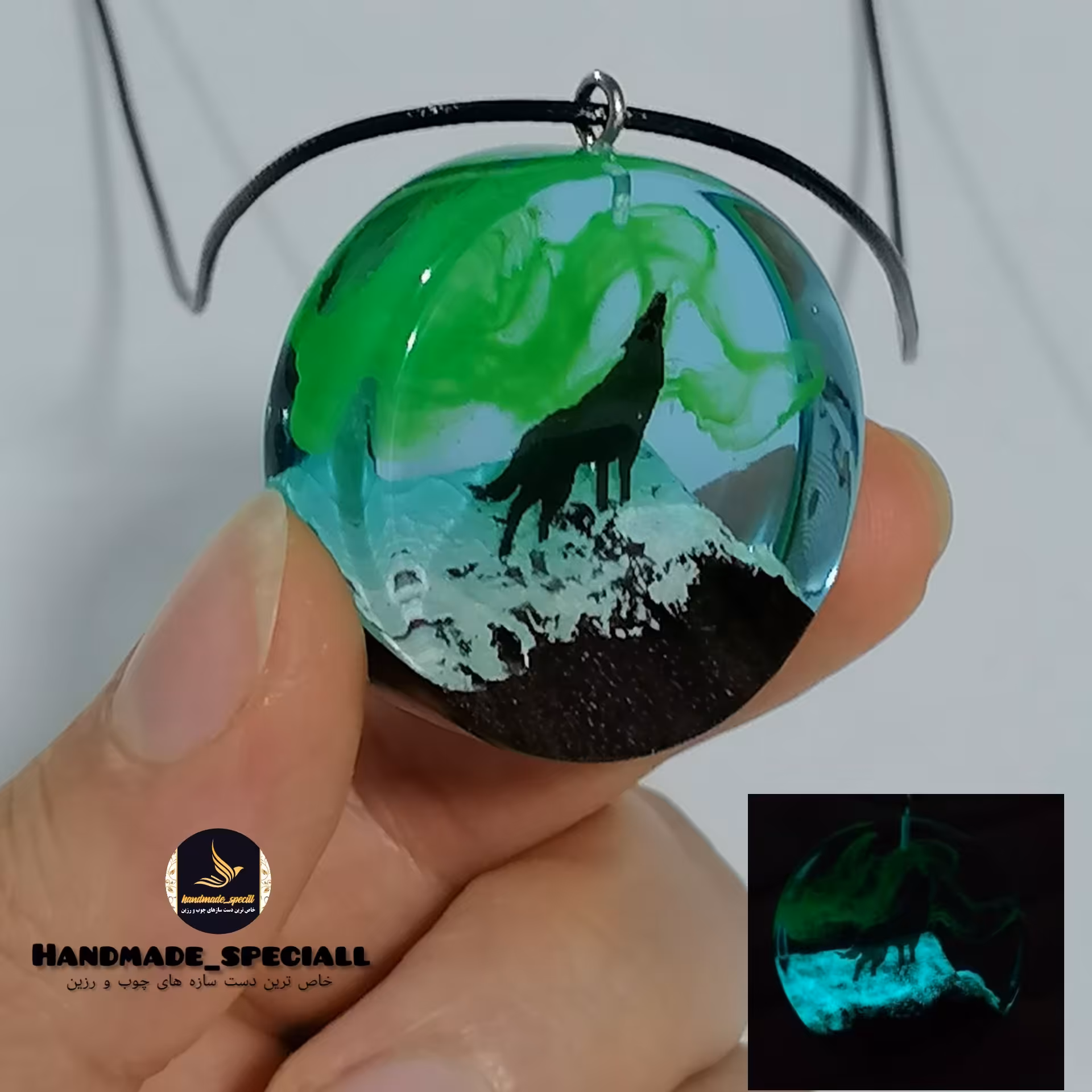 گردنبندچوب و رزین گرگ کوهستان(شب تاب)طرح شفق قطبی خاص ترین دست سازه های چوب و رز