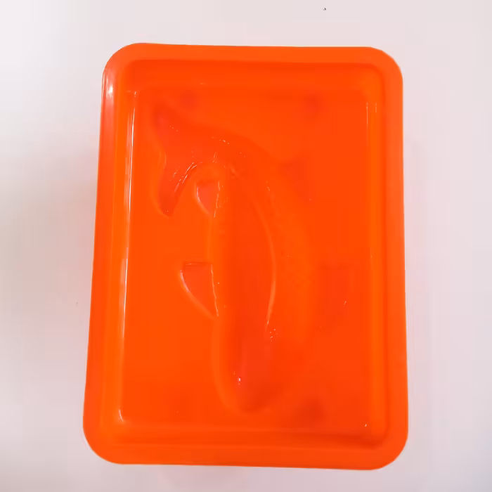 قالب ژله طرح ماهی  بسیار زیبا از جنس پلاستیک و با دوام قابل شستشو 