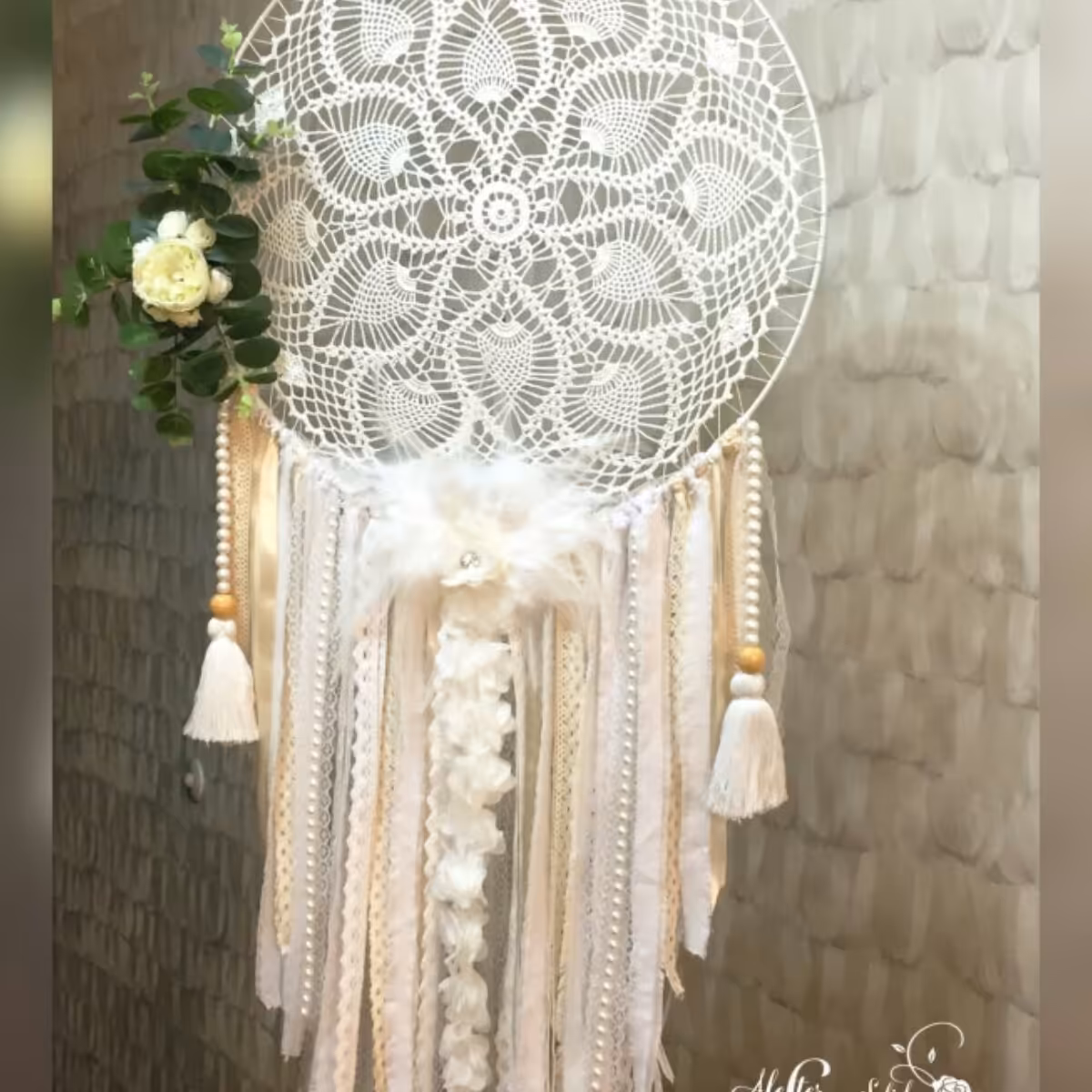 آویز بافت خاص  green  کار دست قطر حلقه 30 سانت و ارتفاع کار حدود 96 سانت ، پس کرایه