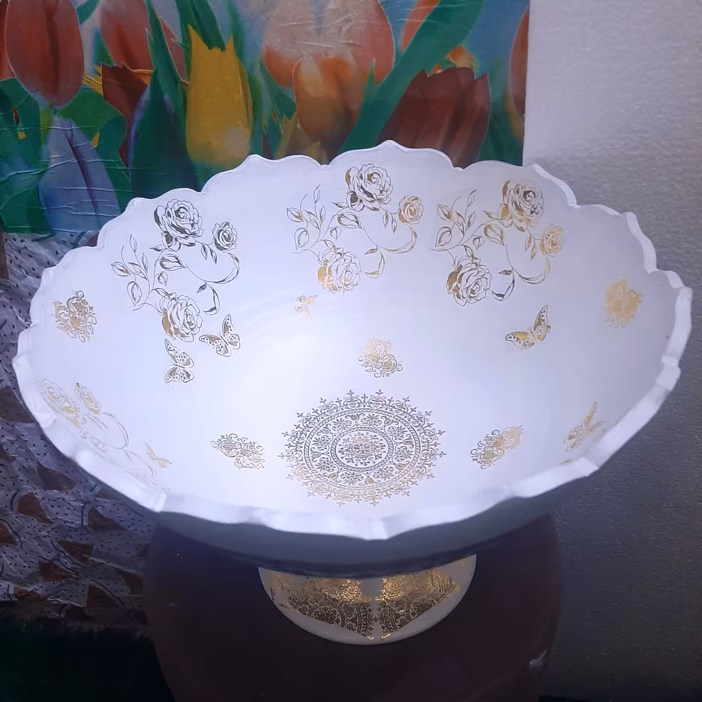 میوه خوری سایز بزرگ.طرح سلطنتی سفیدو طلایی.قطر 30