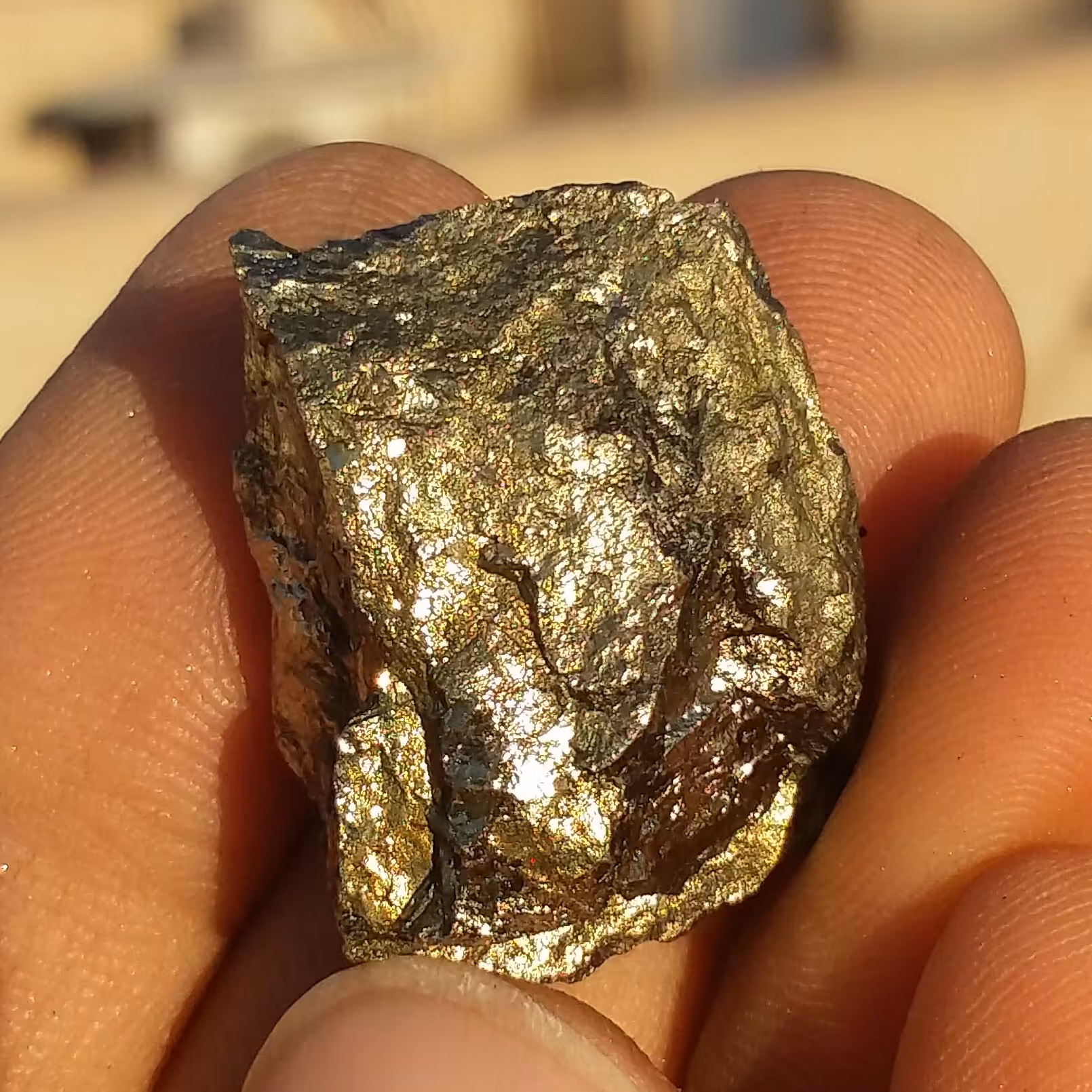 سنگ راف پیریت طلایی حبه شده ملقب به سنگ طلا  100 در 100 طبیعی شاهکار خلقت
بی نظیر
کد 10759