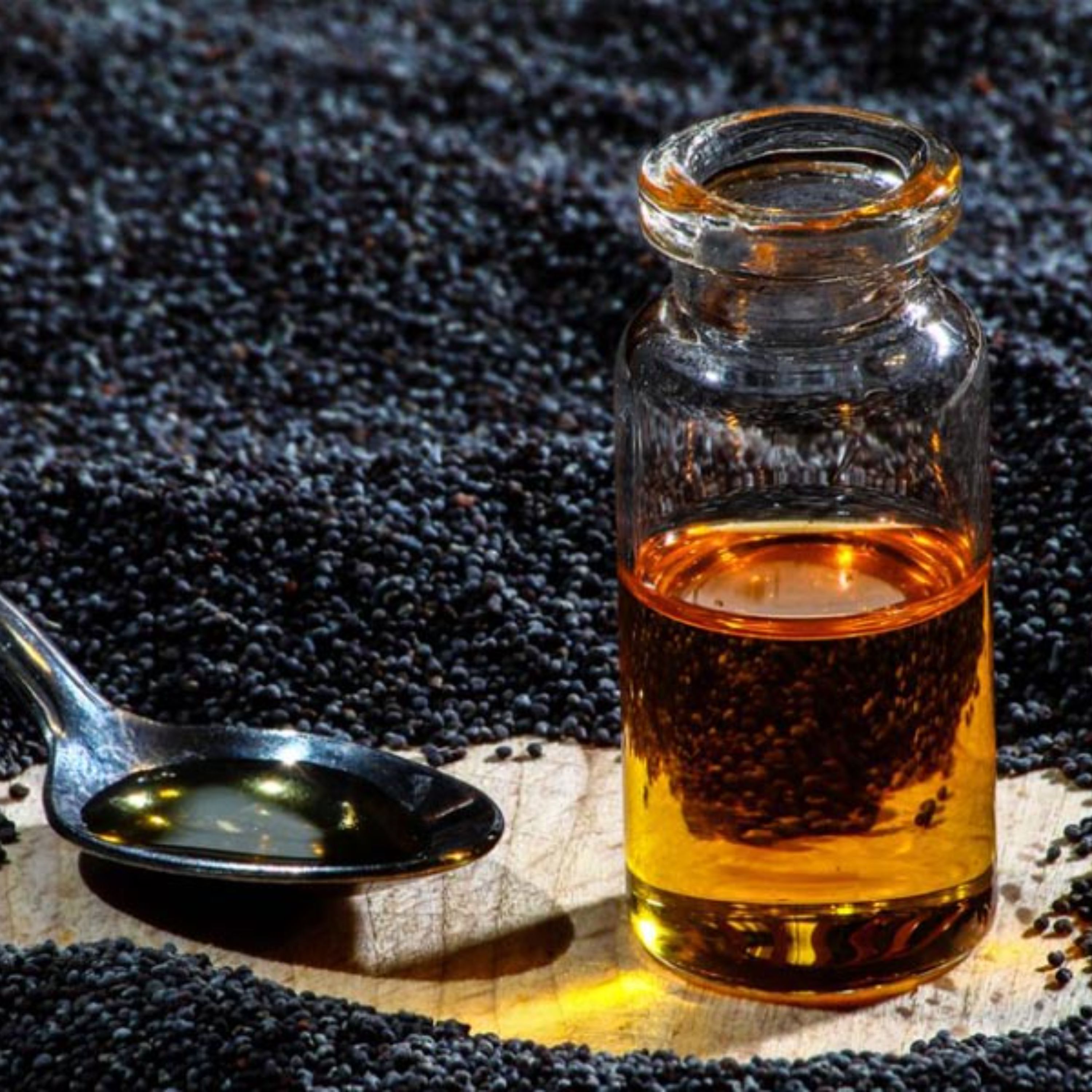 روغن سیاهدانه غلیظ - تقویت مو و مژه و ابرو تقویت ریش و سبیل-30cc قطره چکان تیره