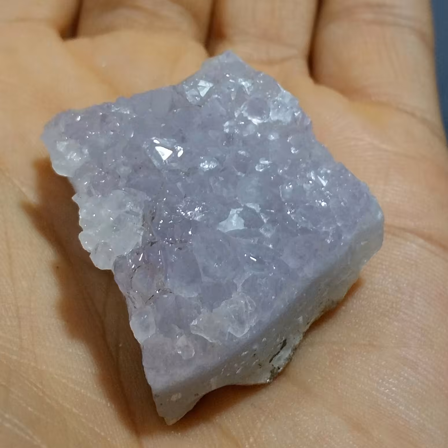 سنگ راف حبه شده آمیتیس بسیار زیبا دیدنی محشرر کاملا طبیعی شاهکار خلقت خااااص
