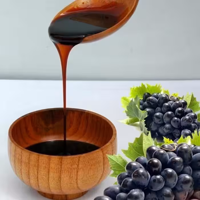 شیره انگور محلی درجه یک و خوشمزه در بسته بندی یک کیلویی