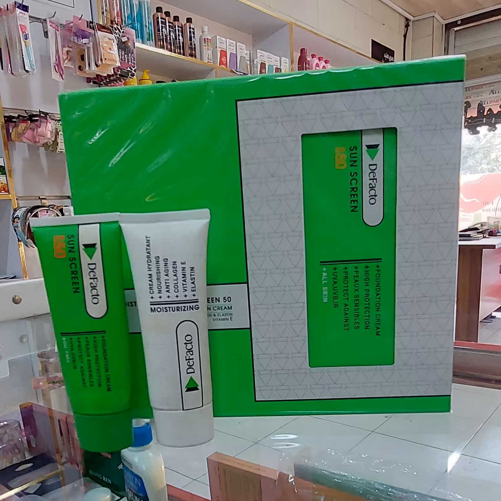پک کرم ضدآفتاب رنگی و آبرسان  دفکتو  ترکیه شماره 4