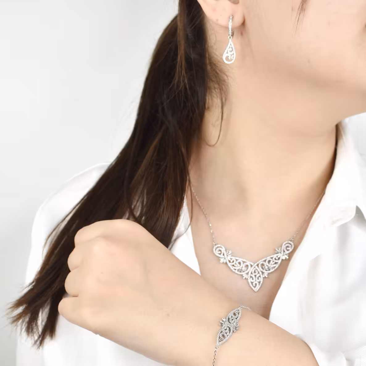 سرویس نقره 925 عیار طرح جواهر کد 9682