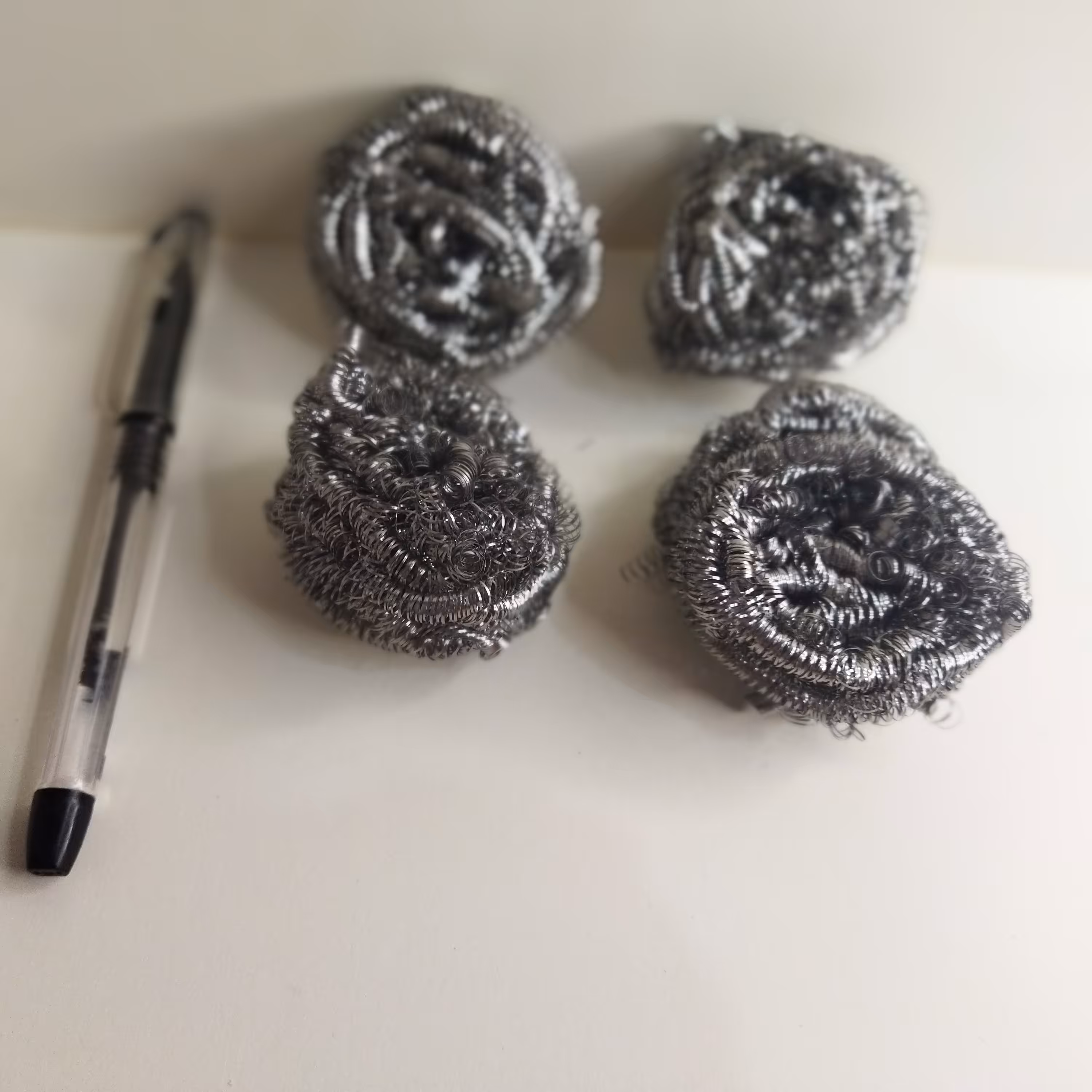 سیم ظرفشویی 4 قلو،سبک و زبر، جهت شستشوی ظروف،قابل ارسال بصورت تکی و بسته ای