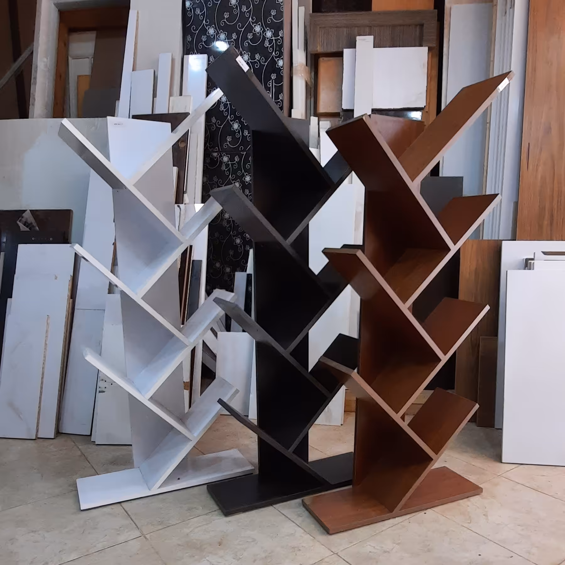 کتابخانه درختی ( هزینه ارسال با مشتری است و موقع تحویل دریافت میشود )