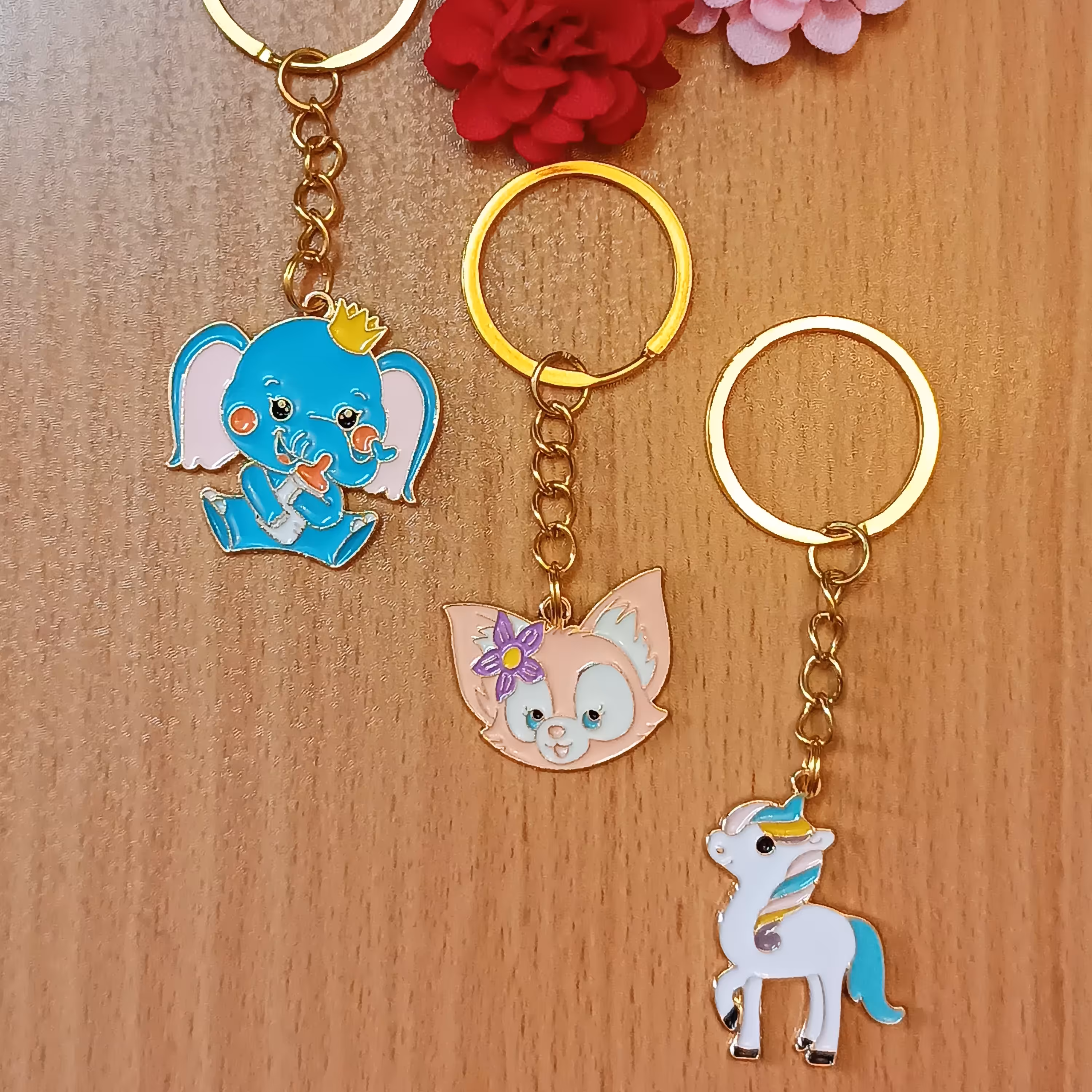 جاکلیدی  فلزی کارتونی کودک و نوجوان  در طرح های متنوع 