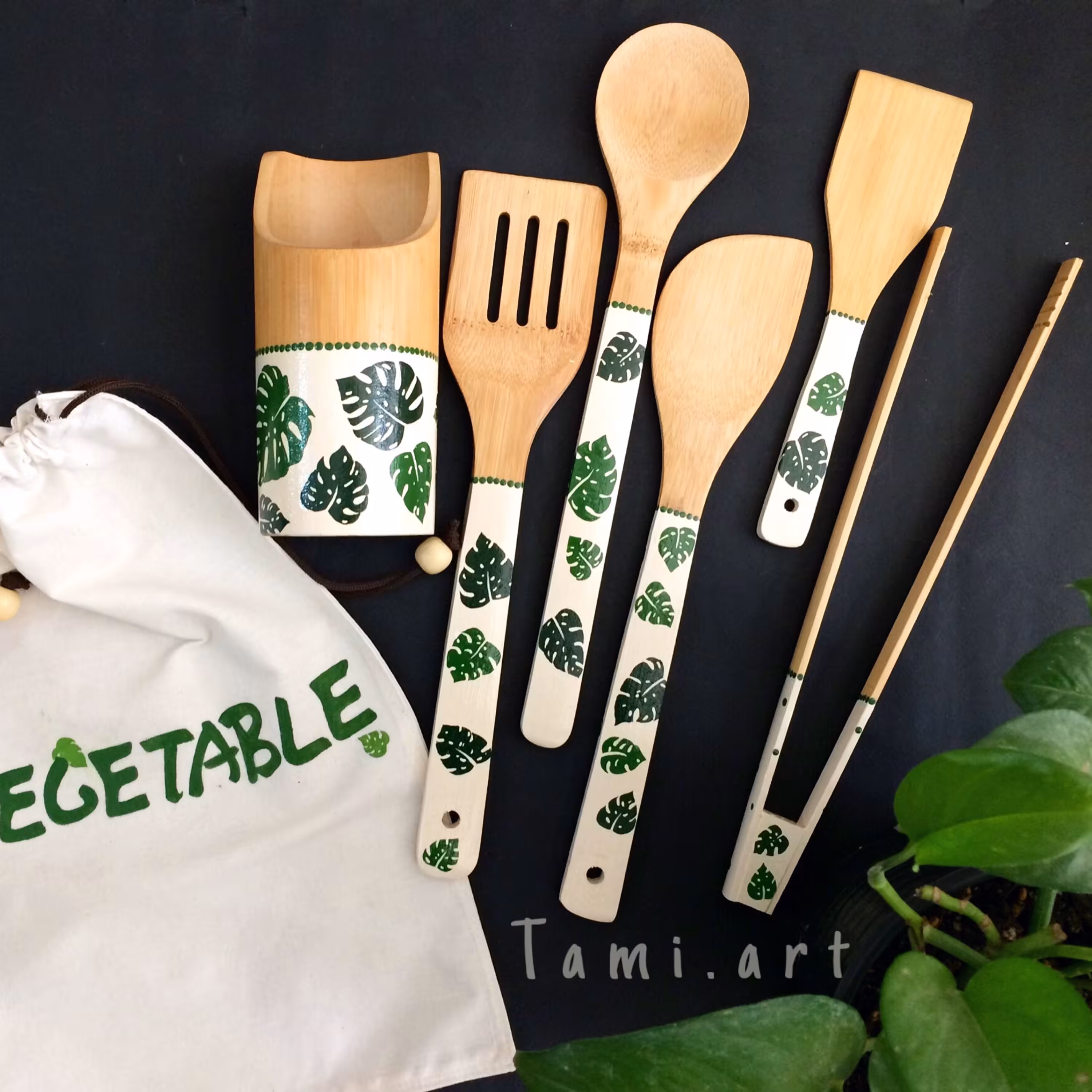 سرویس کفگیر انبر و استند  چوبی با طرح برگ انجیری