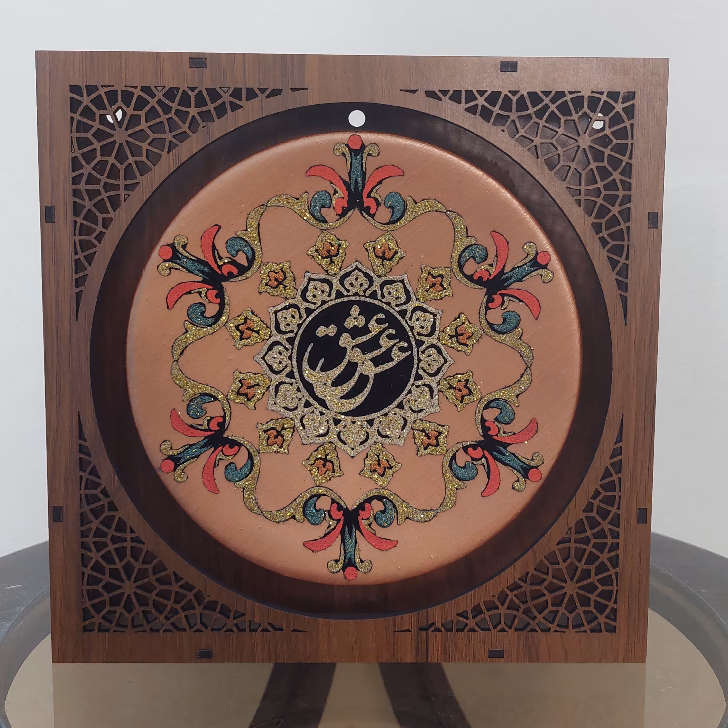 دیوارکوب عشق