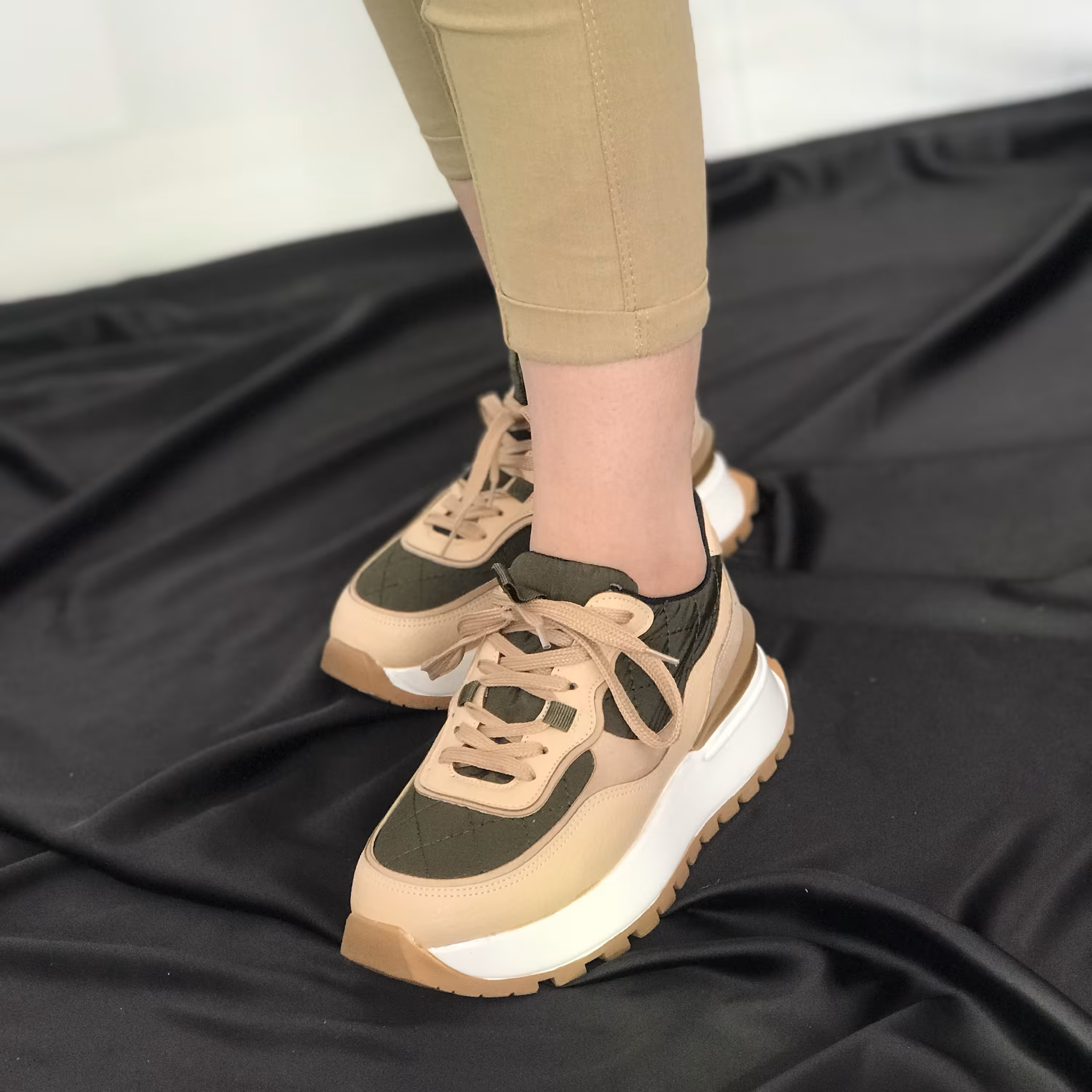 کتونی زنانه