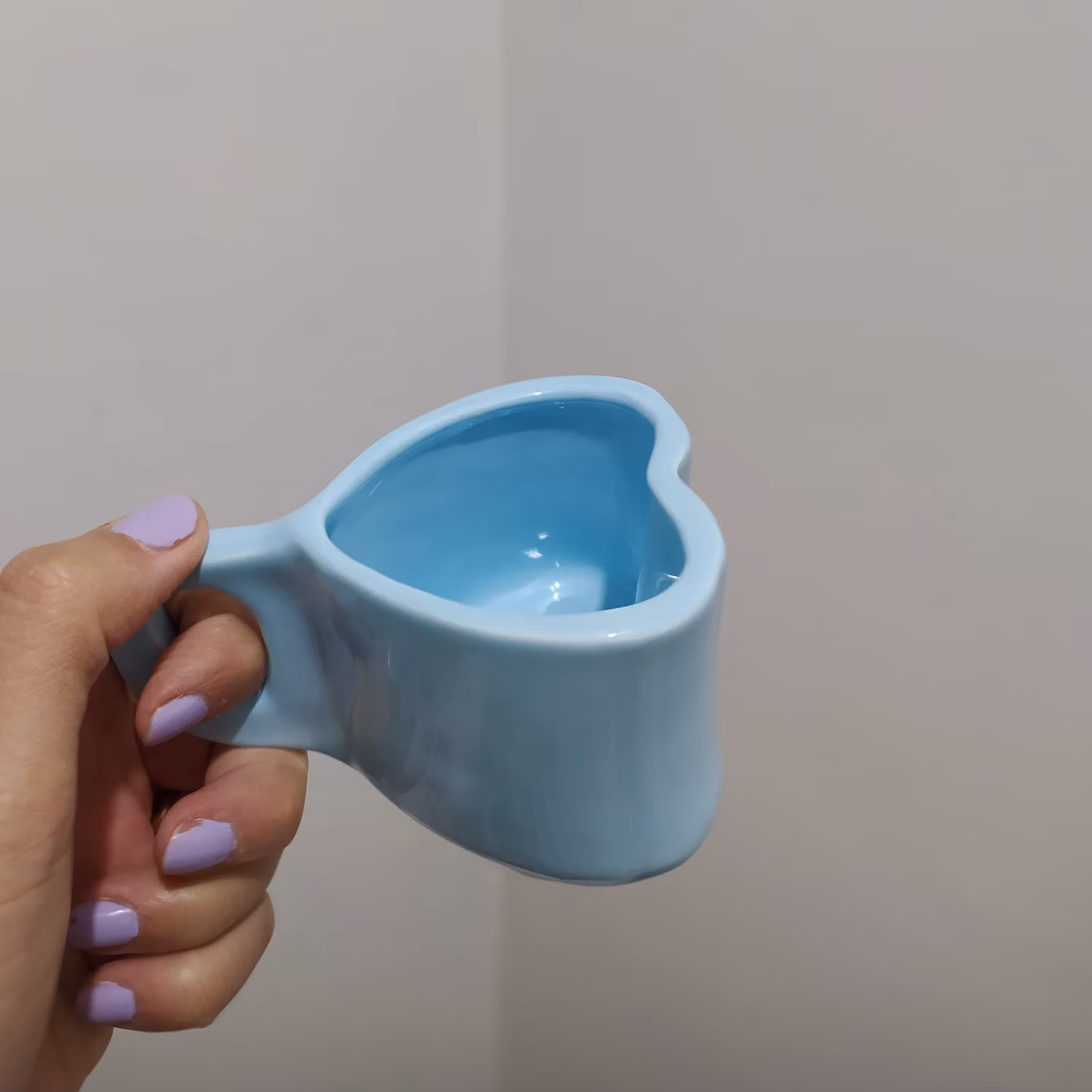 ماگ سرامیکی آبی رنگ طرح قلب تخفیفی 