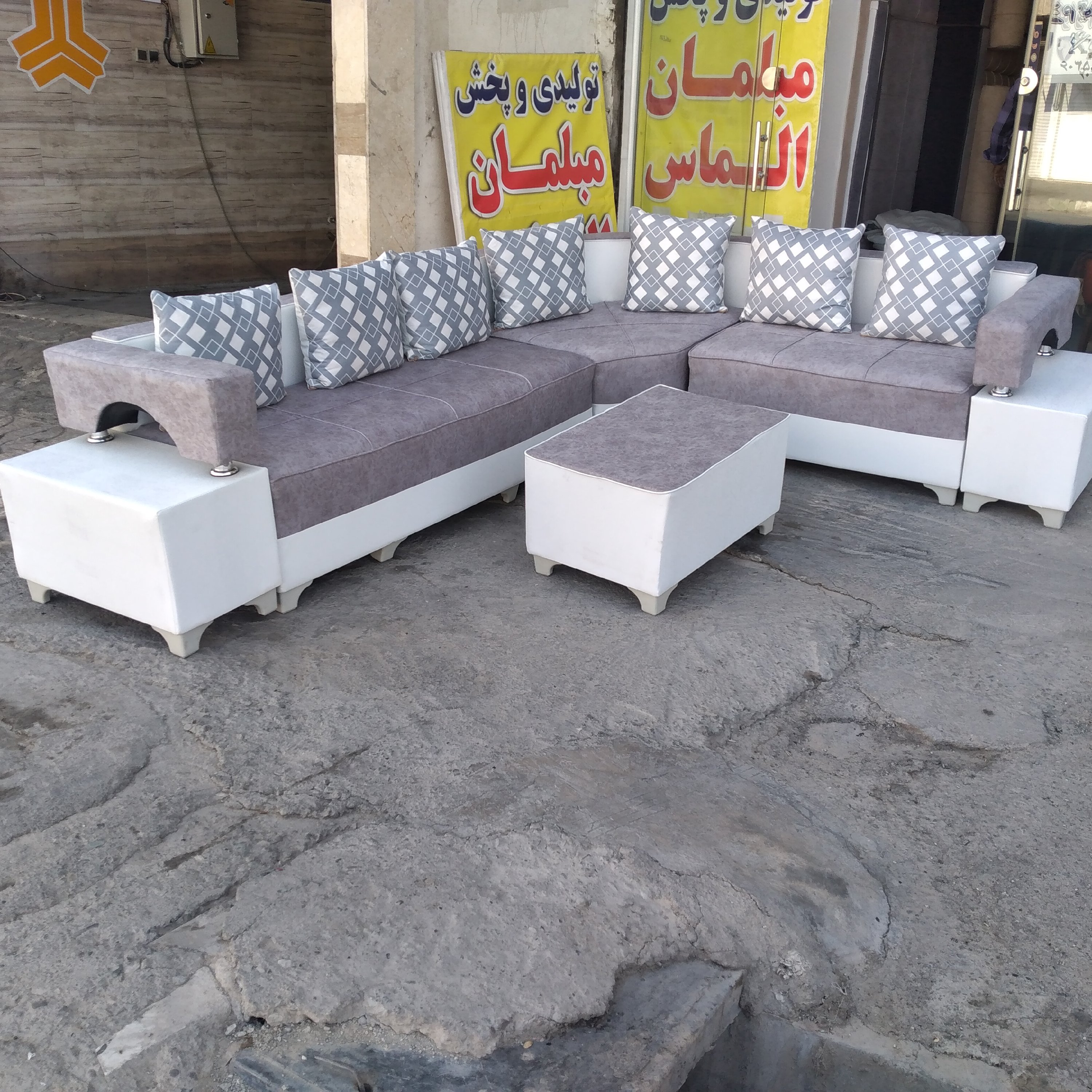 مبل ال دوبله کمجا و زیبا هزینه ارسال به عهده مشتری میباشد