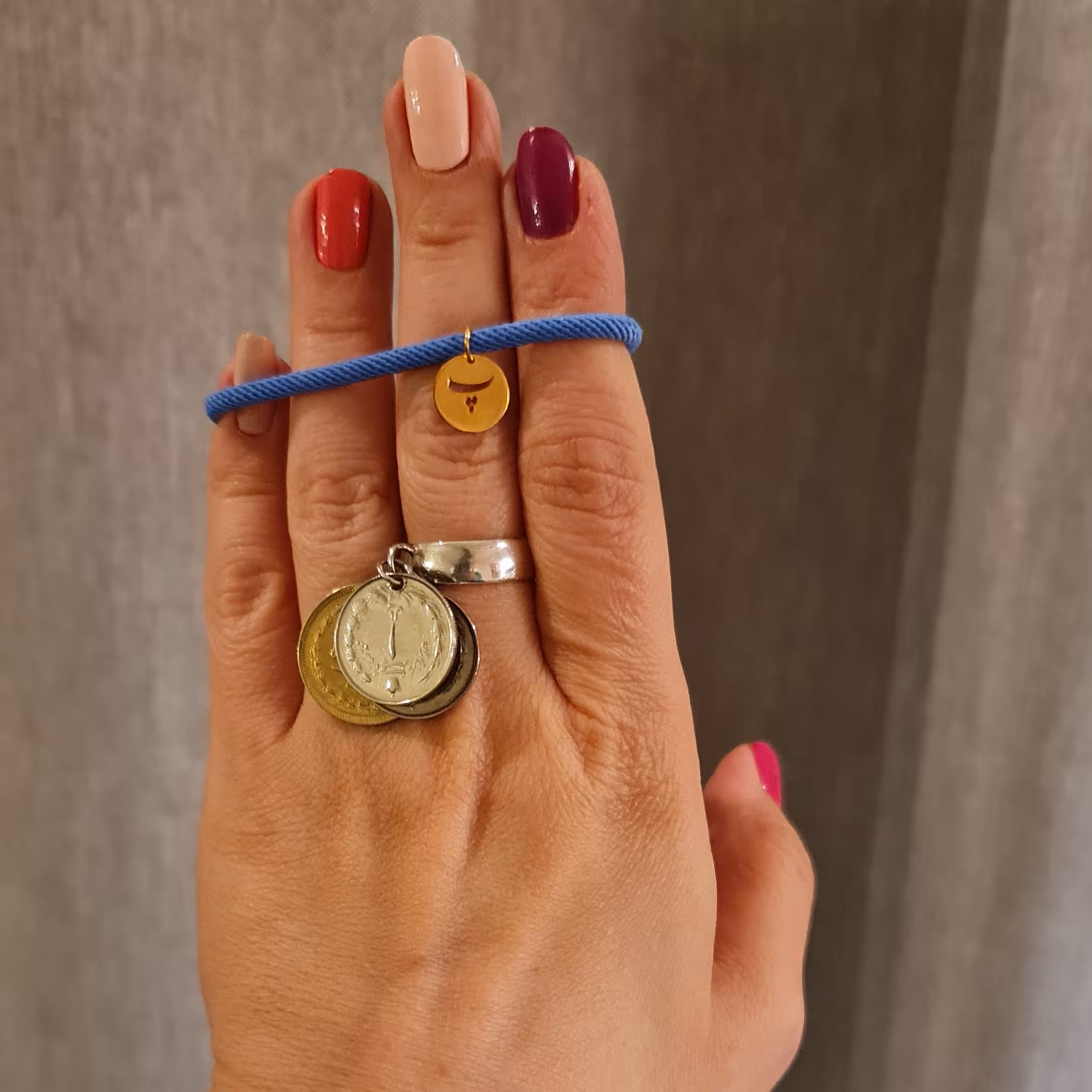 دستبند طلا زنانه و مردانه حروف، نمونه حرف پ، بدون مالیات و ارزش افزوده 