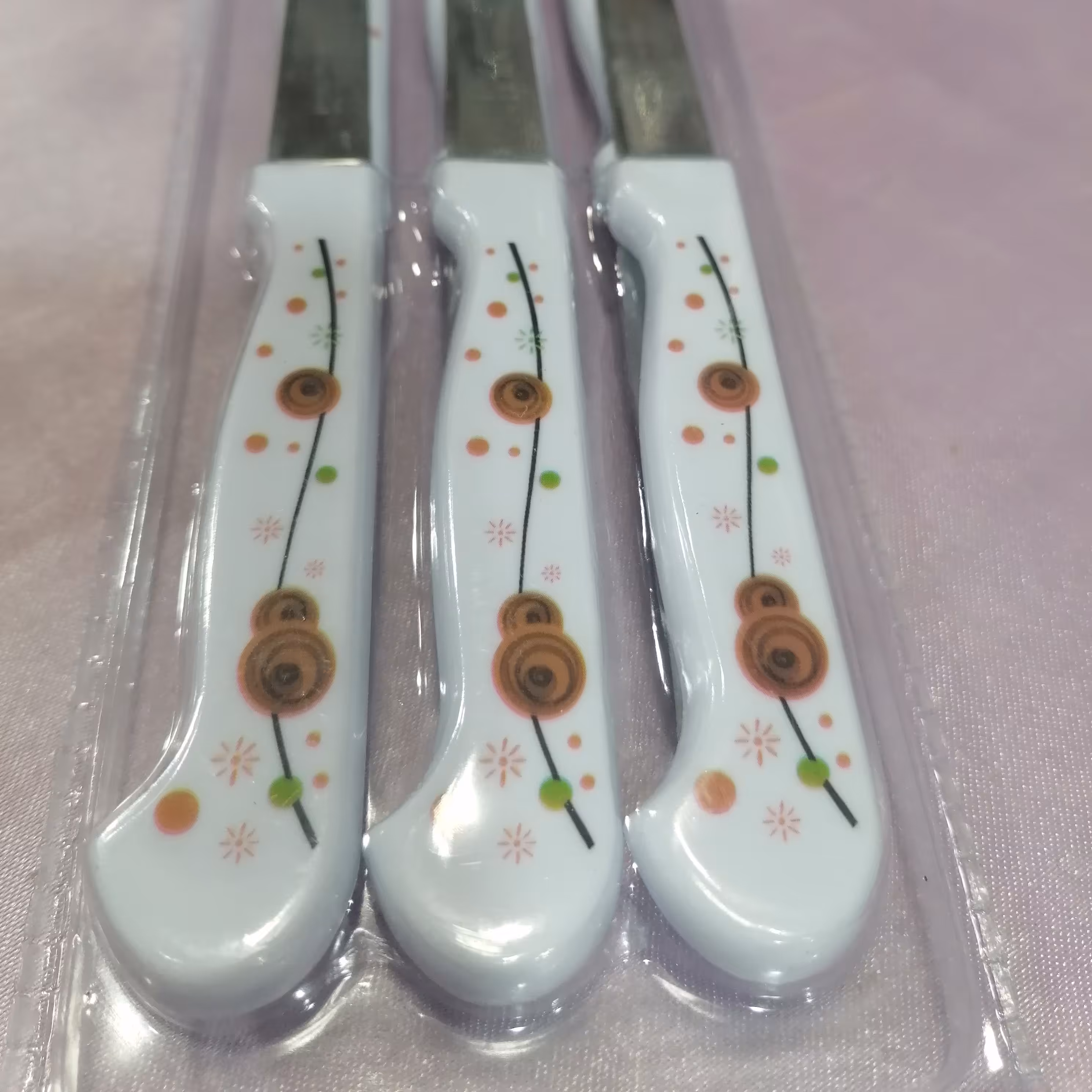 چاقو سفید گلدار تیز طرح 3
 6 تایی