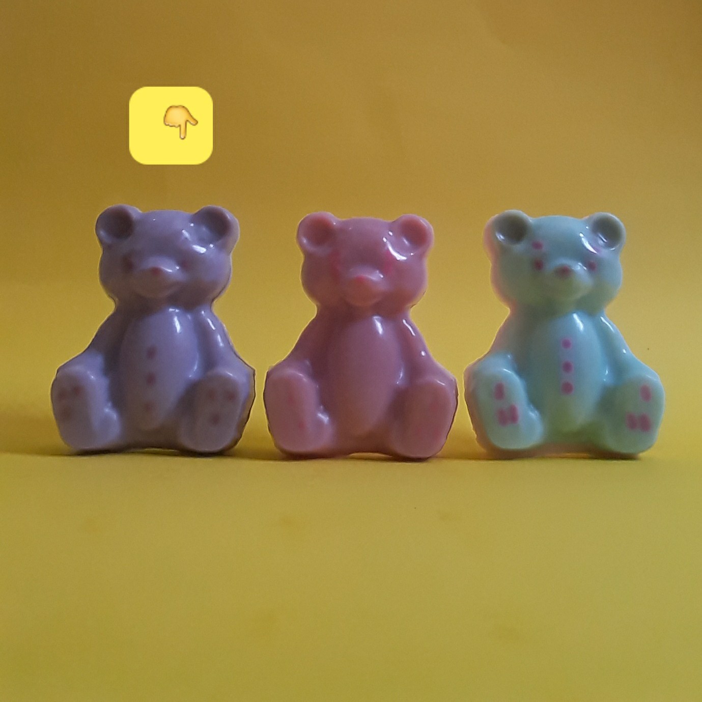 عروسک خرس نرمالو سه بعدی(ضداسترس) دو رنگ یک رنگ بنفش رنگ دیگر سبز