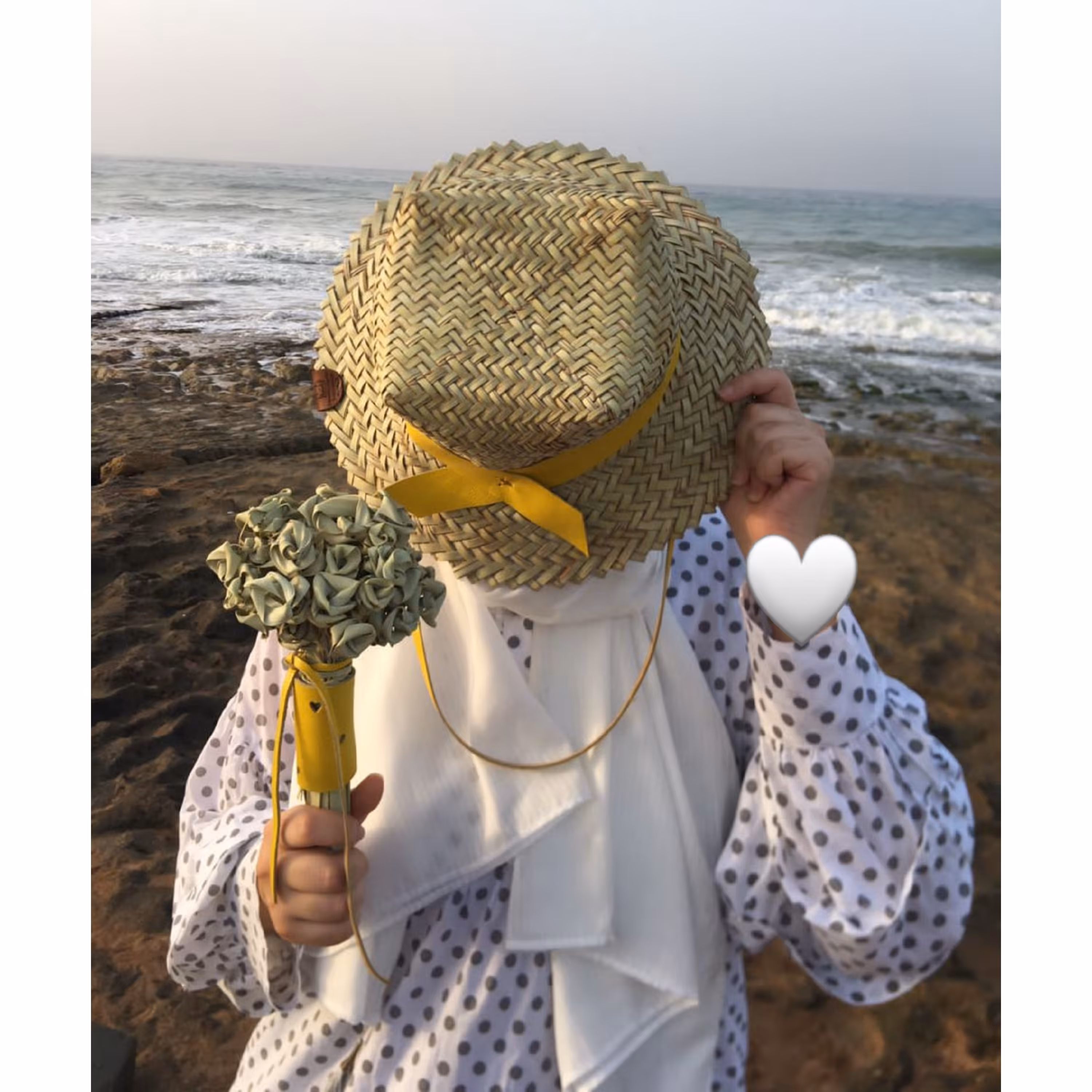 ست کلاه و دسته گل حصیری