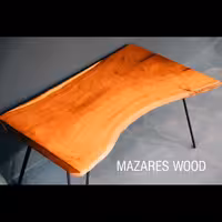 میز عسلی با چوب طبیعی توت و پایه های فلزی سنجاقی با رنگ کوره ای