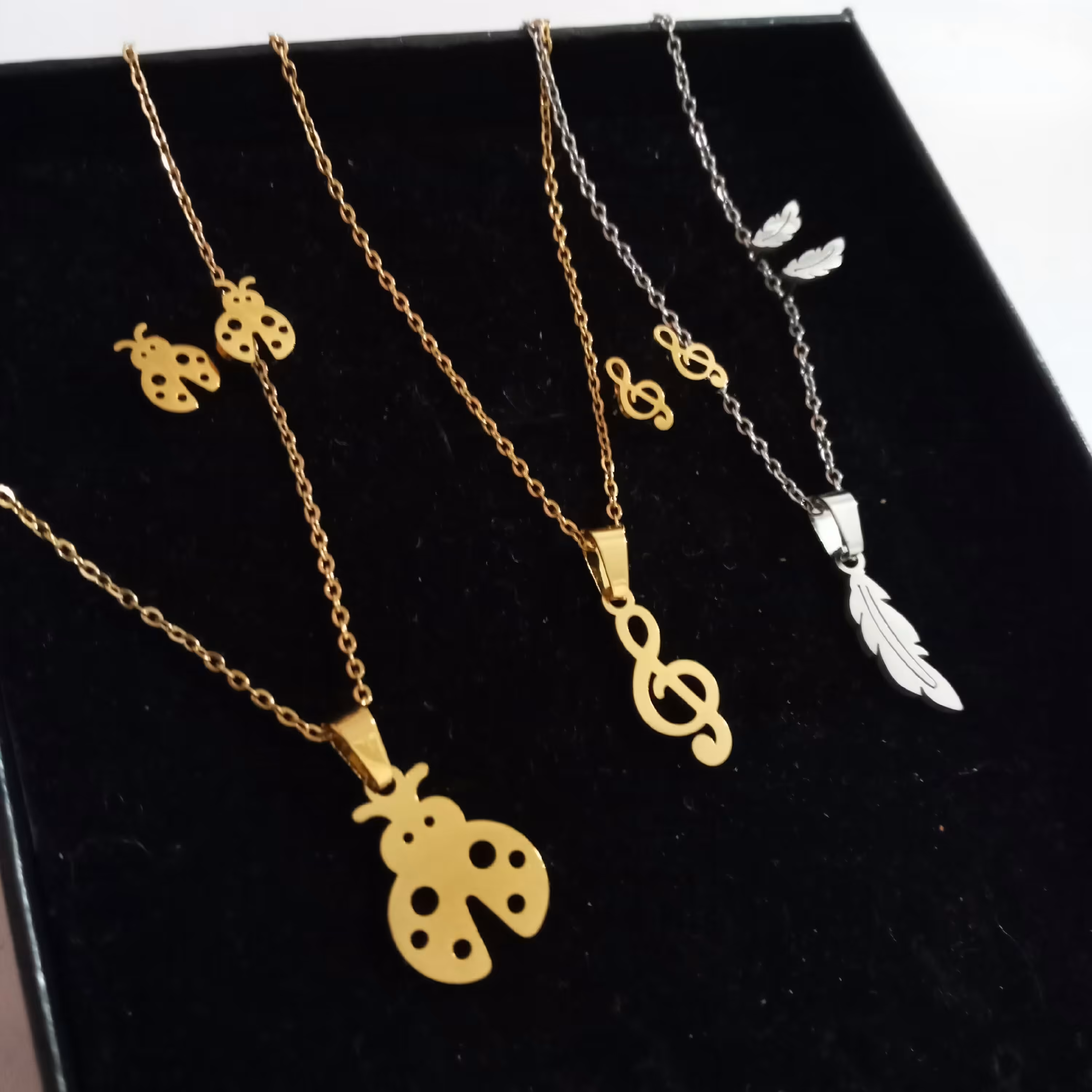 نیمست. طرح دار